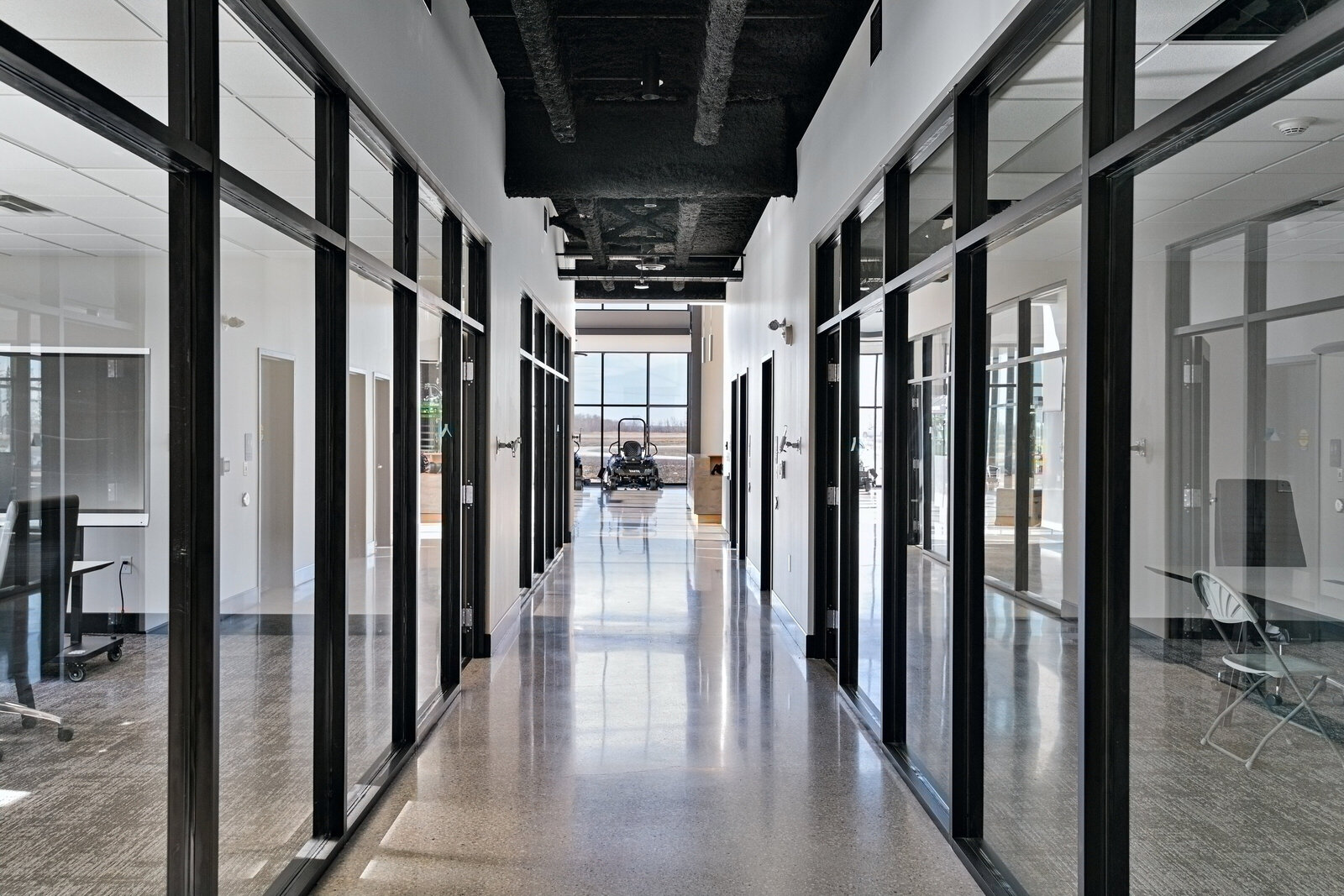Yakta Building 26