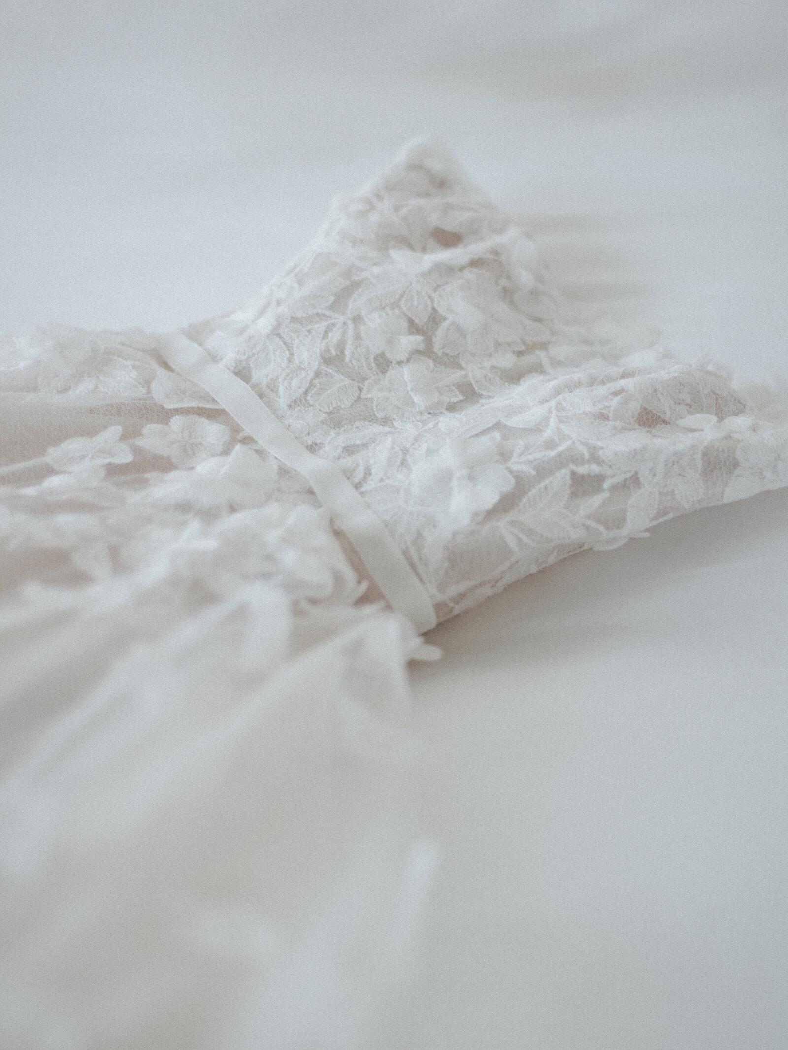 monique-lhuillier-wedding-dress