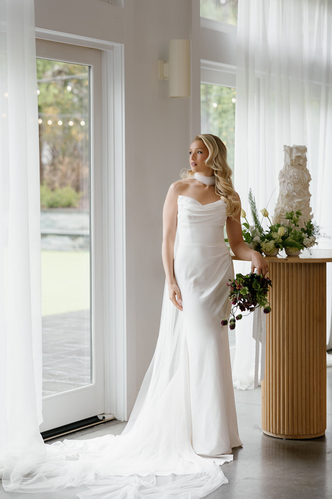 loui_photography_hutton_house_apricot_floral_minnesota_wedding-115_websize