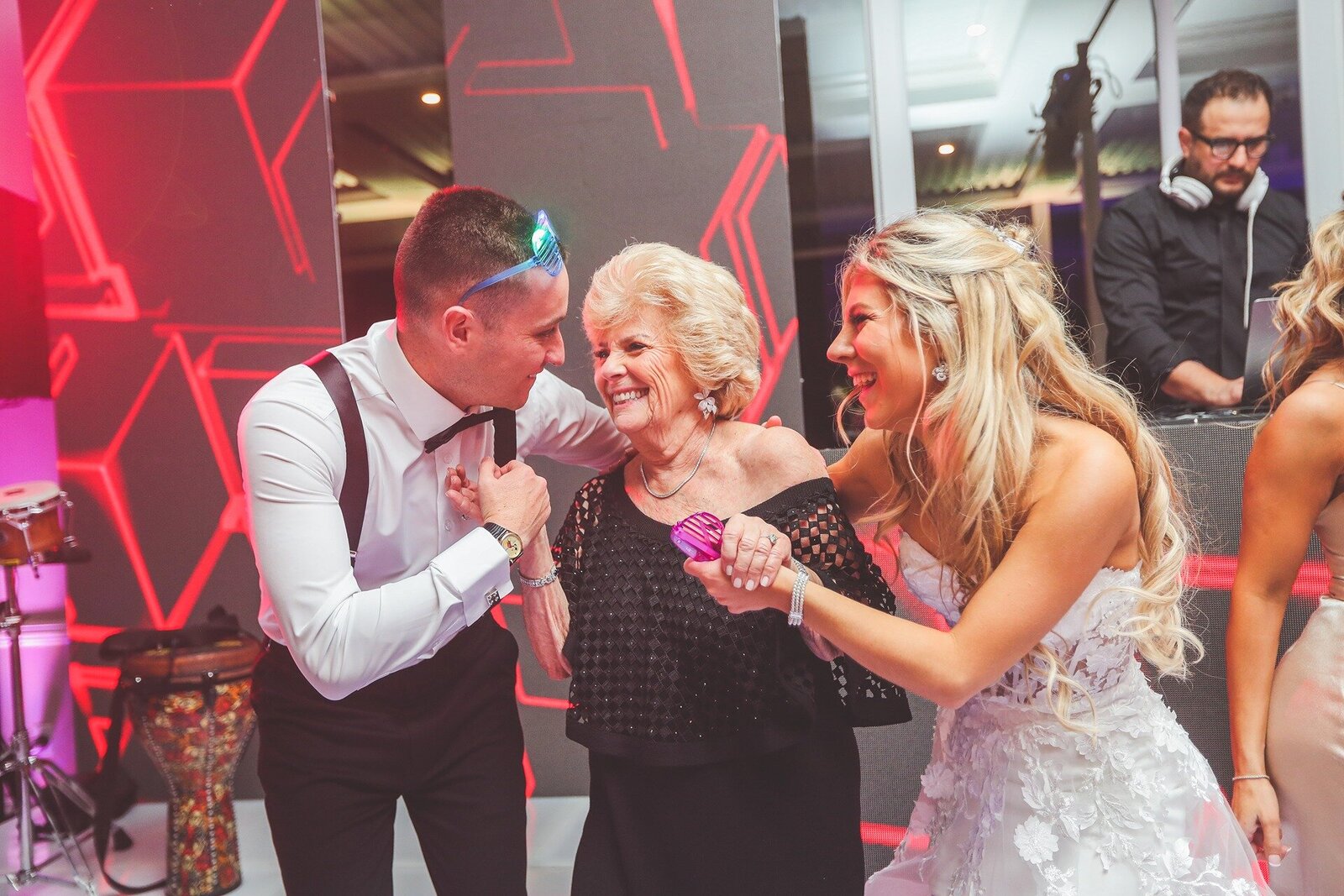 reception-dancing-pelican-club-wedding-reception-6