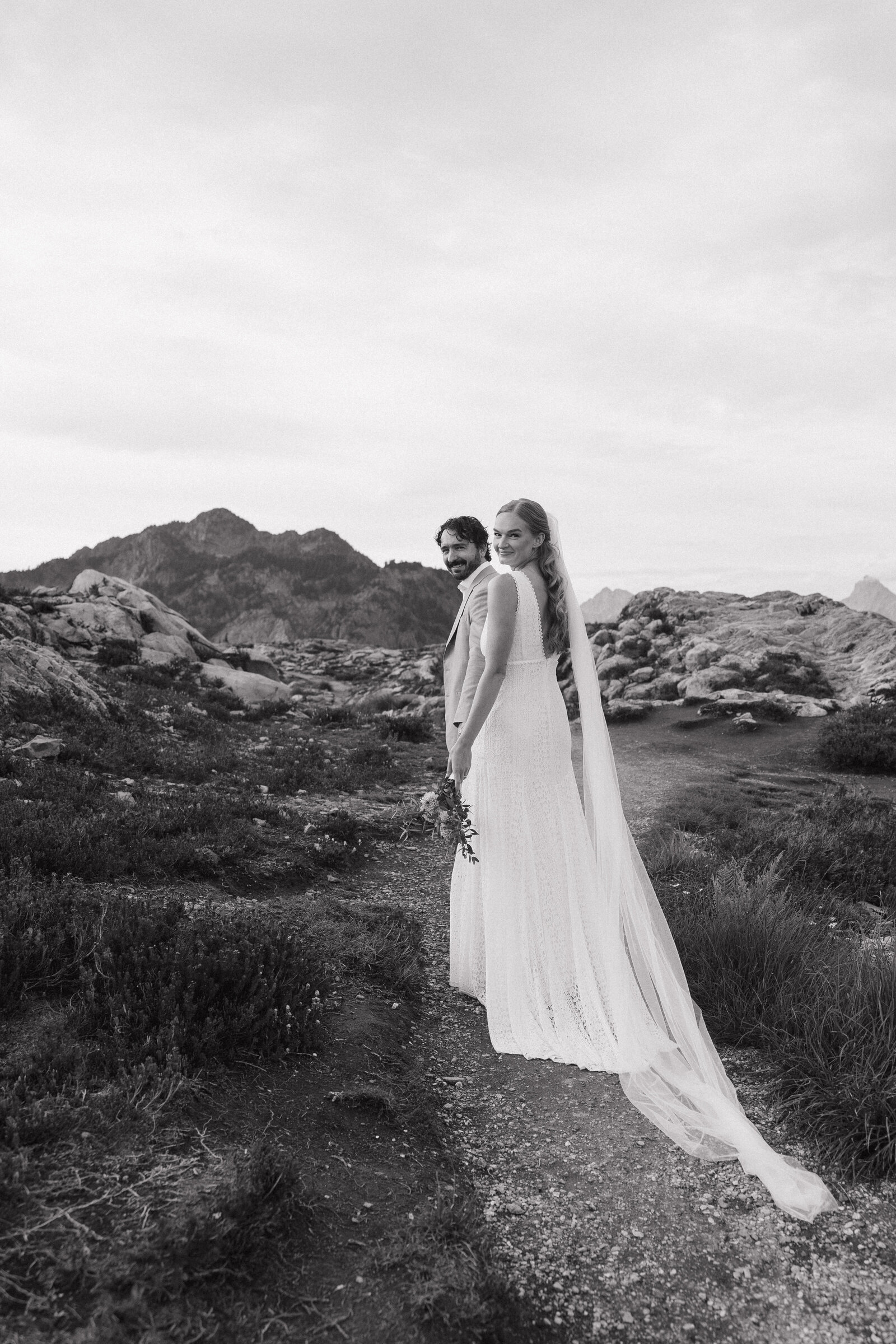 PNW Elopement Photographer37