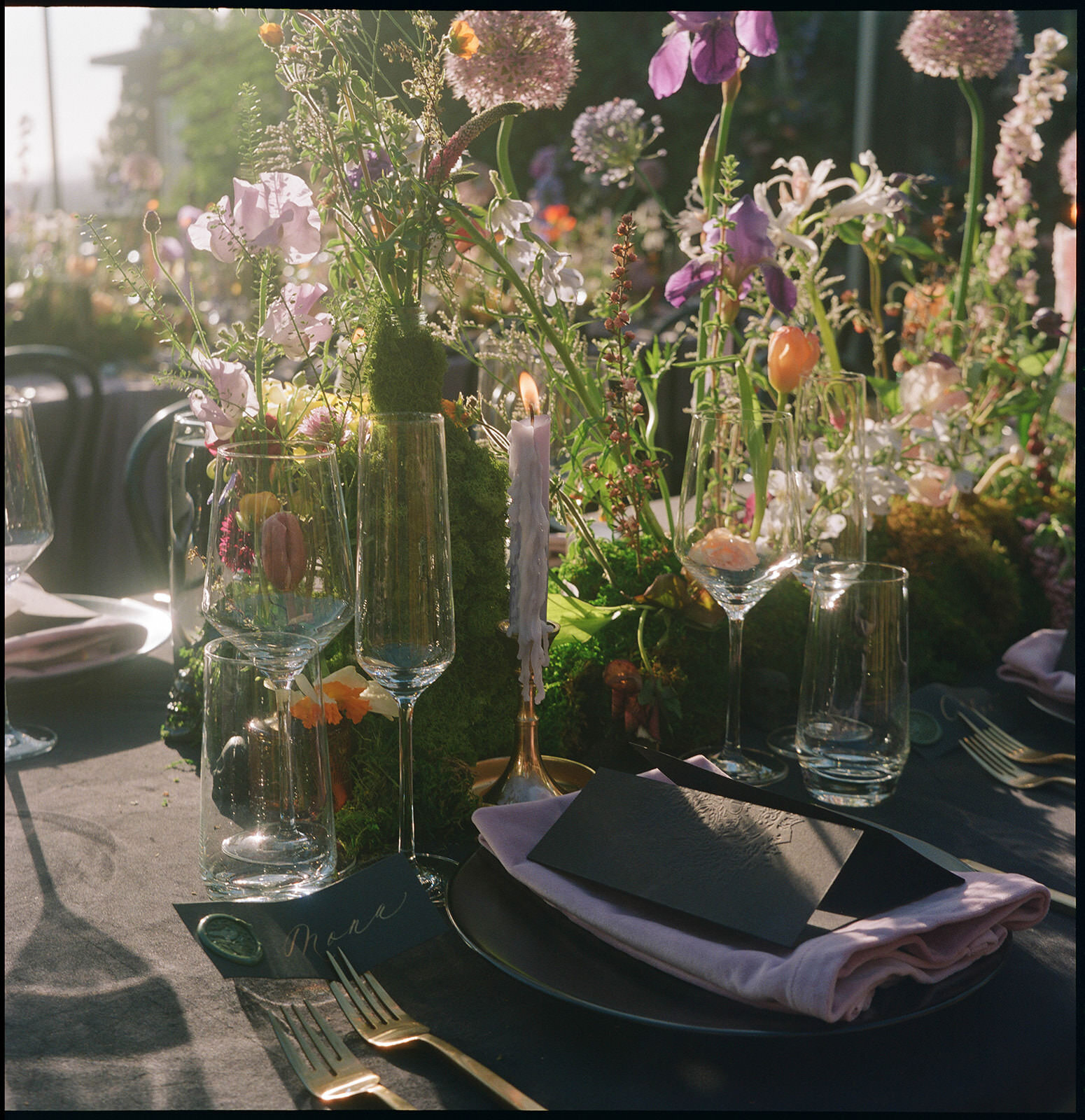 Gothic-Disco-Floral-Wedding15