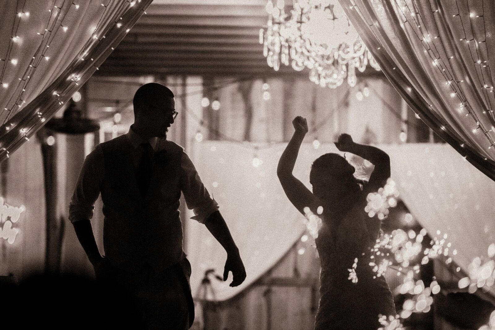 wedding dancing photos