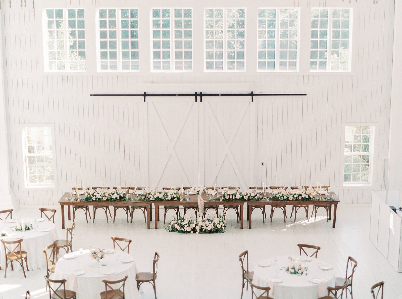 White Sparrow Barn_Lindsay and Scott_Madeline Trent Photography-0112