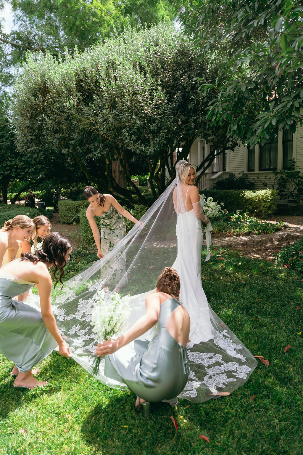 Bush-Weddiing-wedding-party-Arianna-Maddox-Photography--30