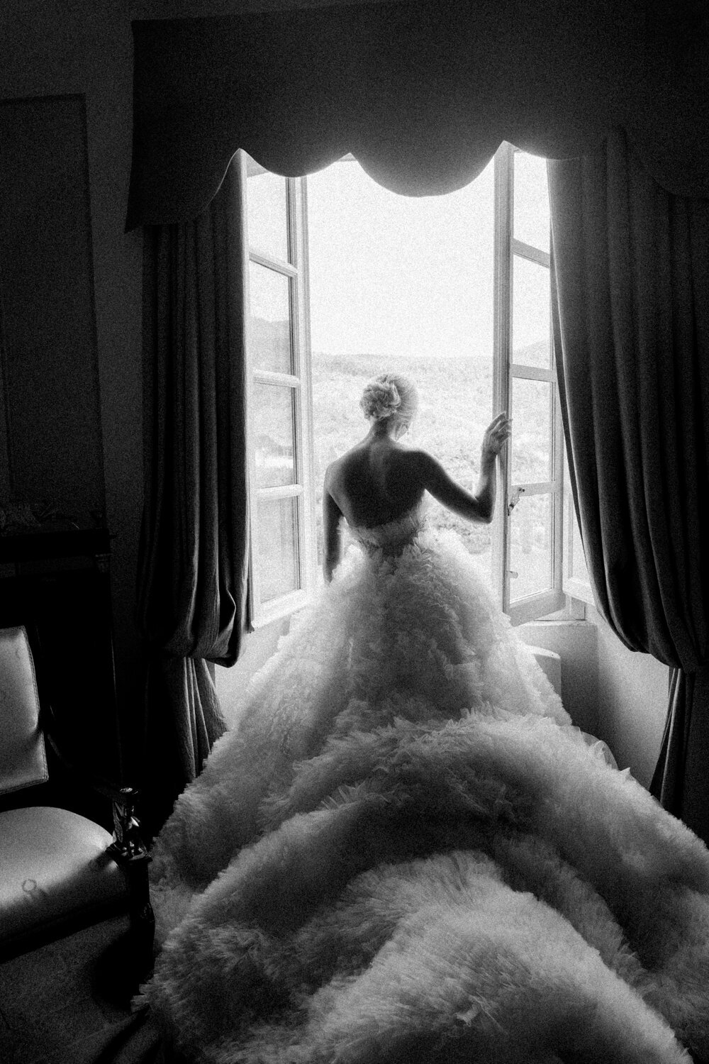 villa-controni-lucca-tuscany-luxury-destination-wedding-film-analog-stefano-degirmenci_0040
