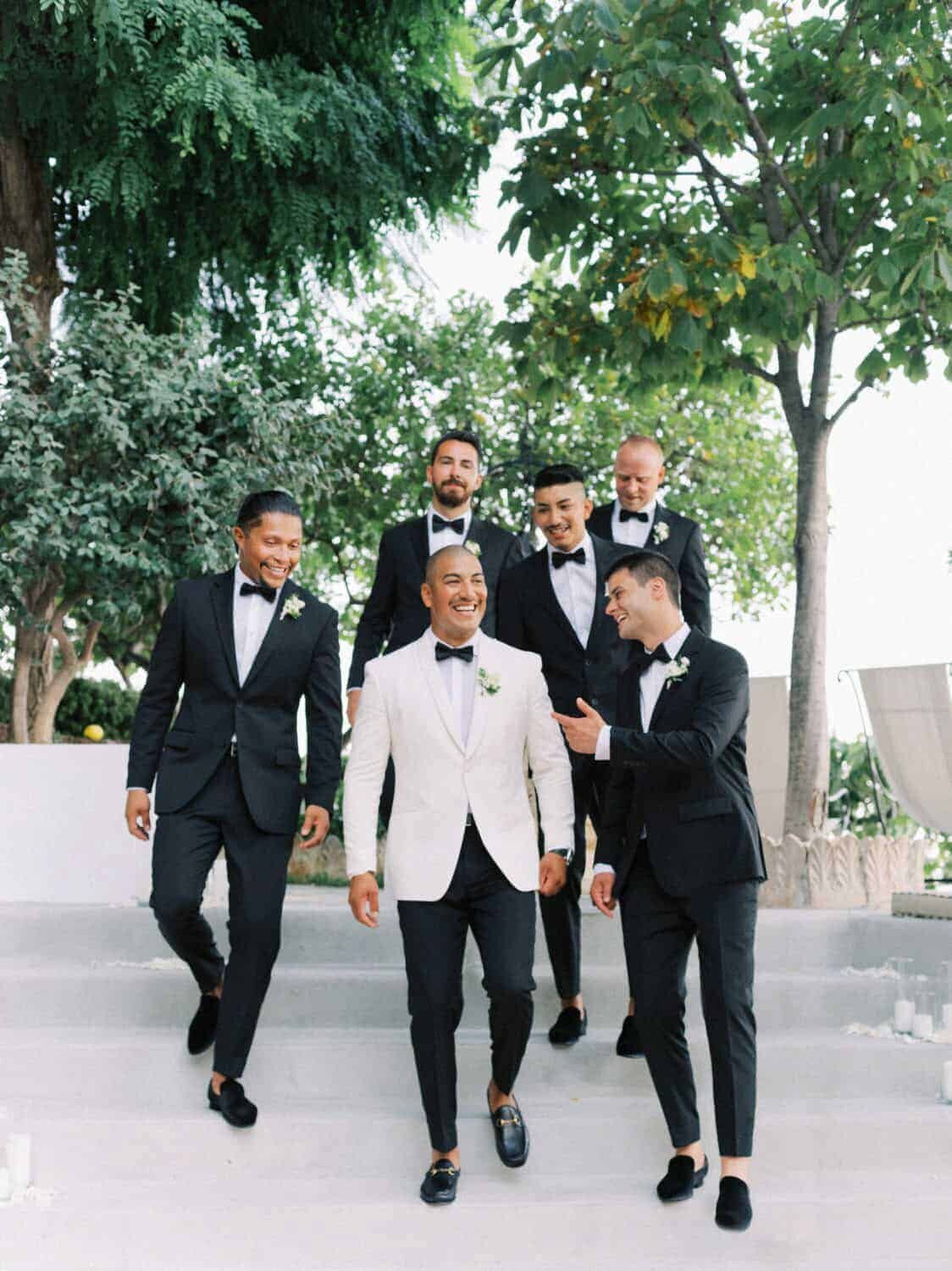 Positano-Wedding-villa-Oliviero-groomsmen-by-Julia-Kaptelova_Photography-208
