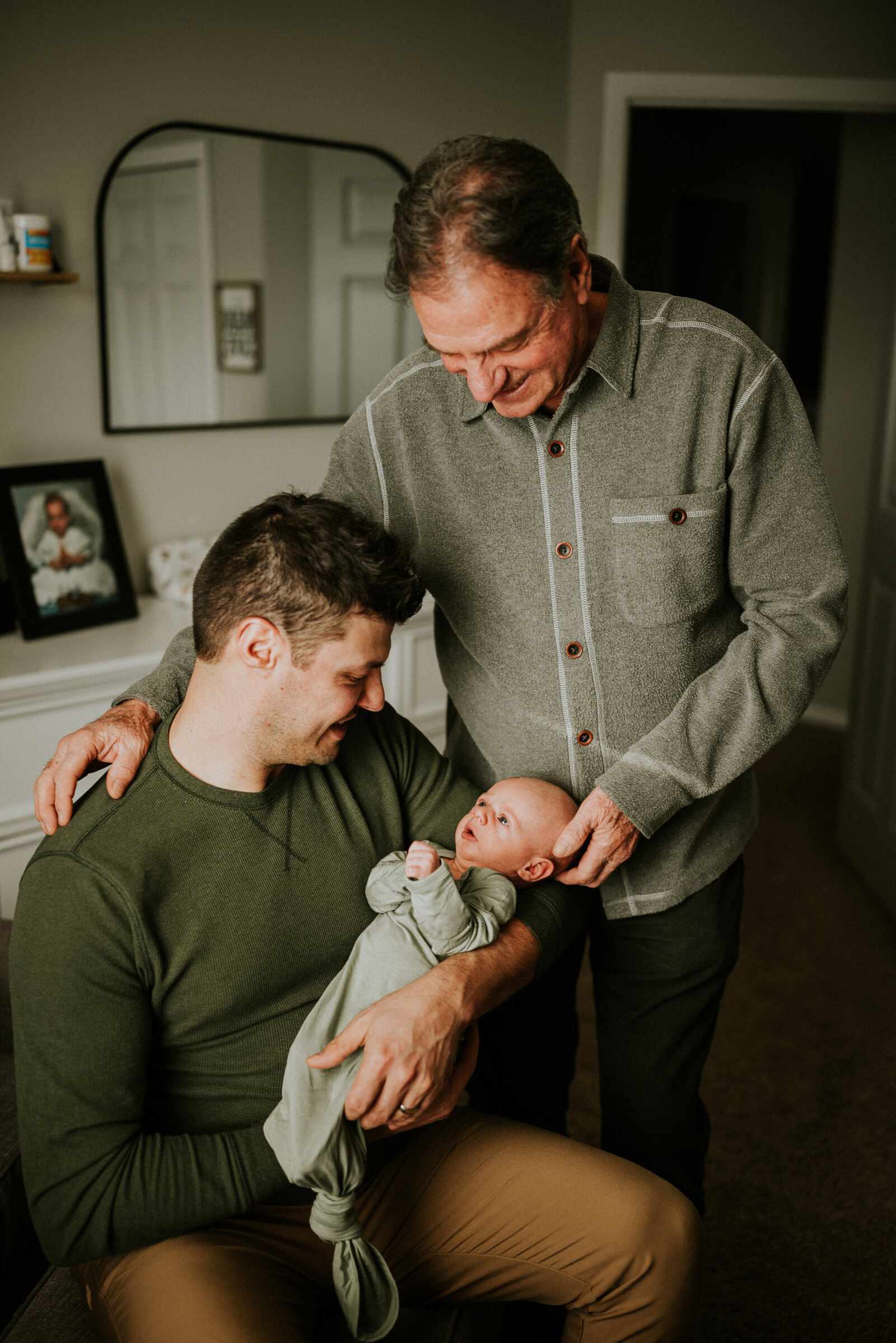 Begin your journey with heartfelt moments in the Twin Cities. Shannon Kathleen Photography captures the essence of newborn joy at home in St. Paul or Minneapolis. Schedule for timeless memories