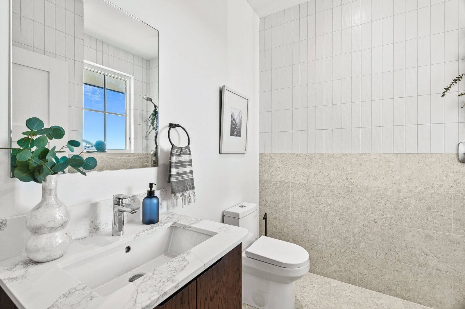 mls21_michael-jimenez-pacifica-real-estate-agent-homes-for-sale-bathroom