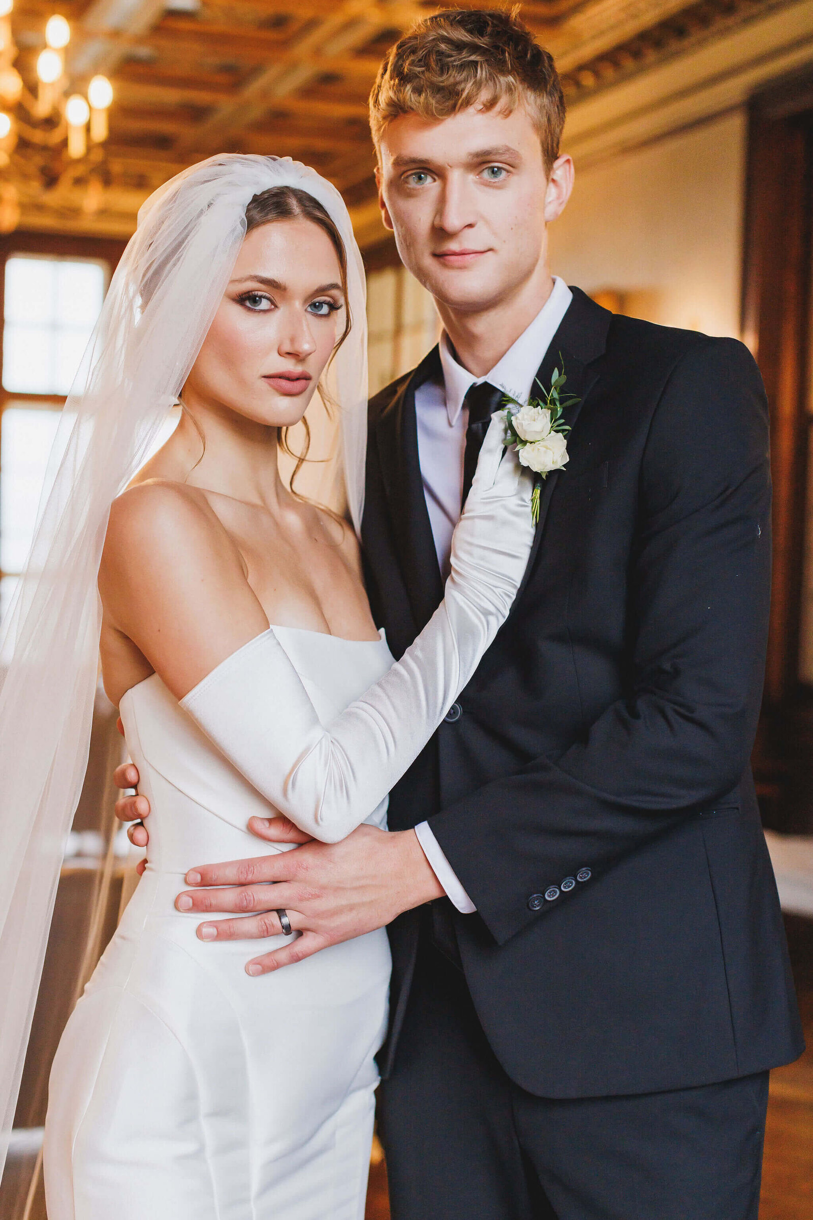 Luxury-Wedding-Cake-War-Memorial-Grosse-Pointe