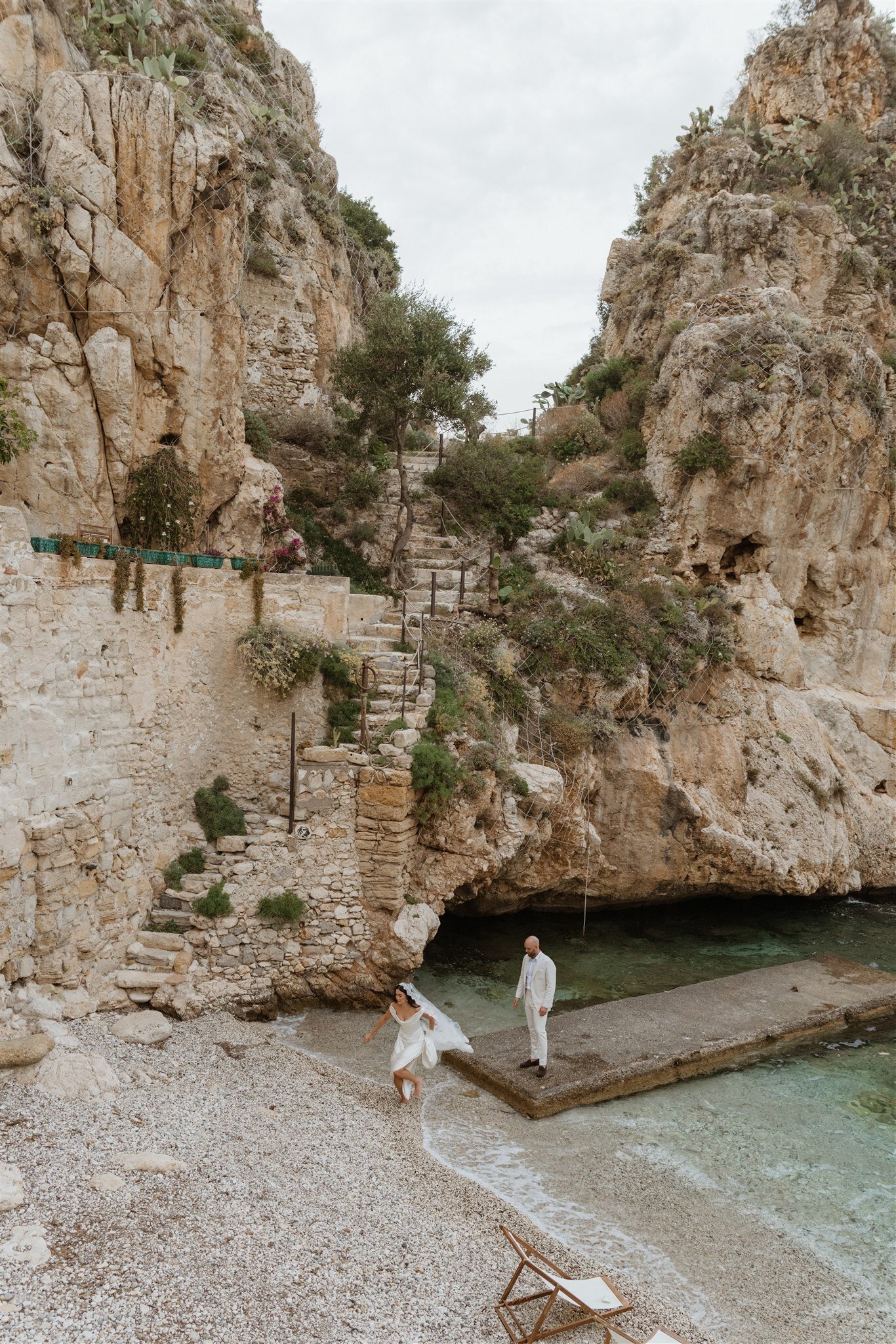 f0493918-af25-46b0-9505-92b500dfbf1c