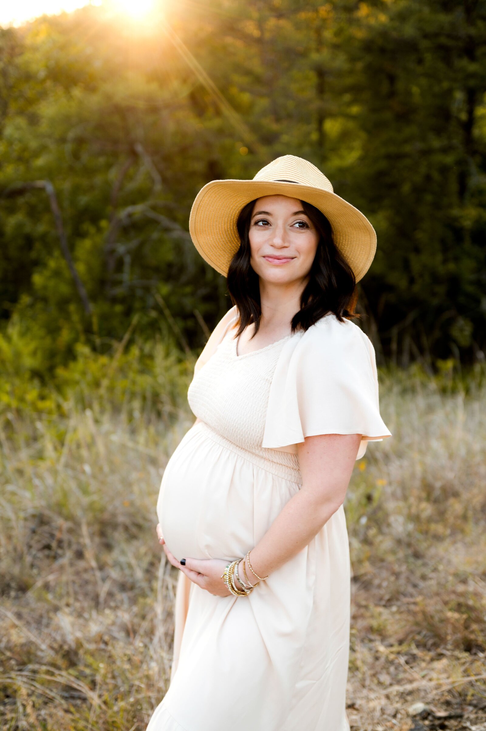 maternity photoshoot in Owings Mills, Maryland