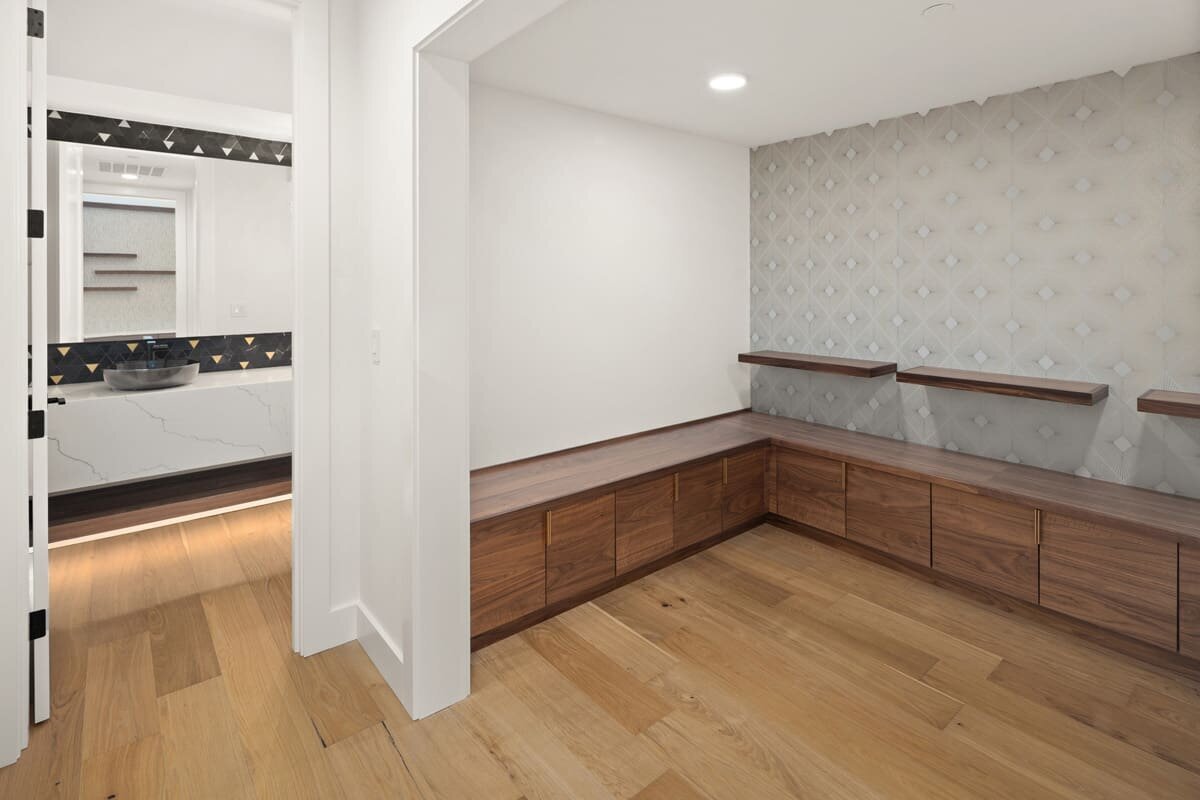 Livingston-Custom-Homes-West-Kelowna-Spec-Build-Storage-Space