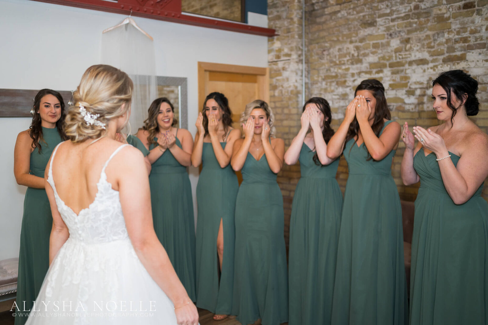 Wedding-at-The-Factory-on-Barclay-in-Milwaukee-0103