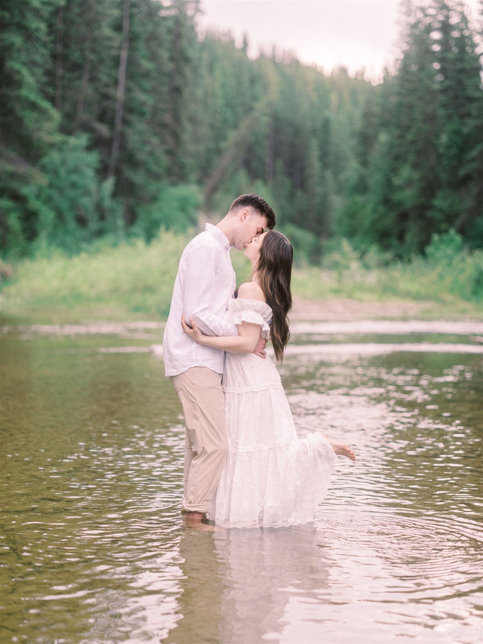calgary-wedding-photographers-nicole-sarah-forest-engagement-fish-creek-MC-85_websize