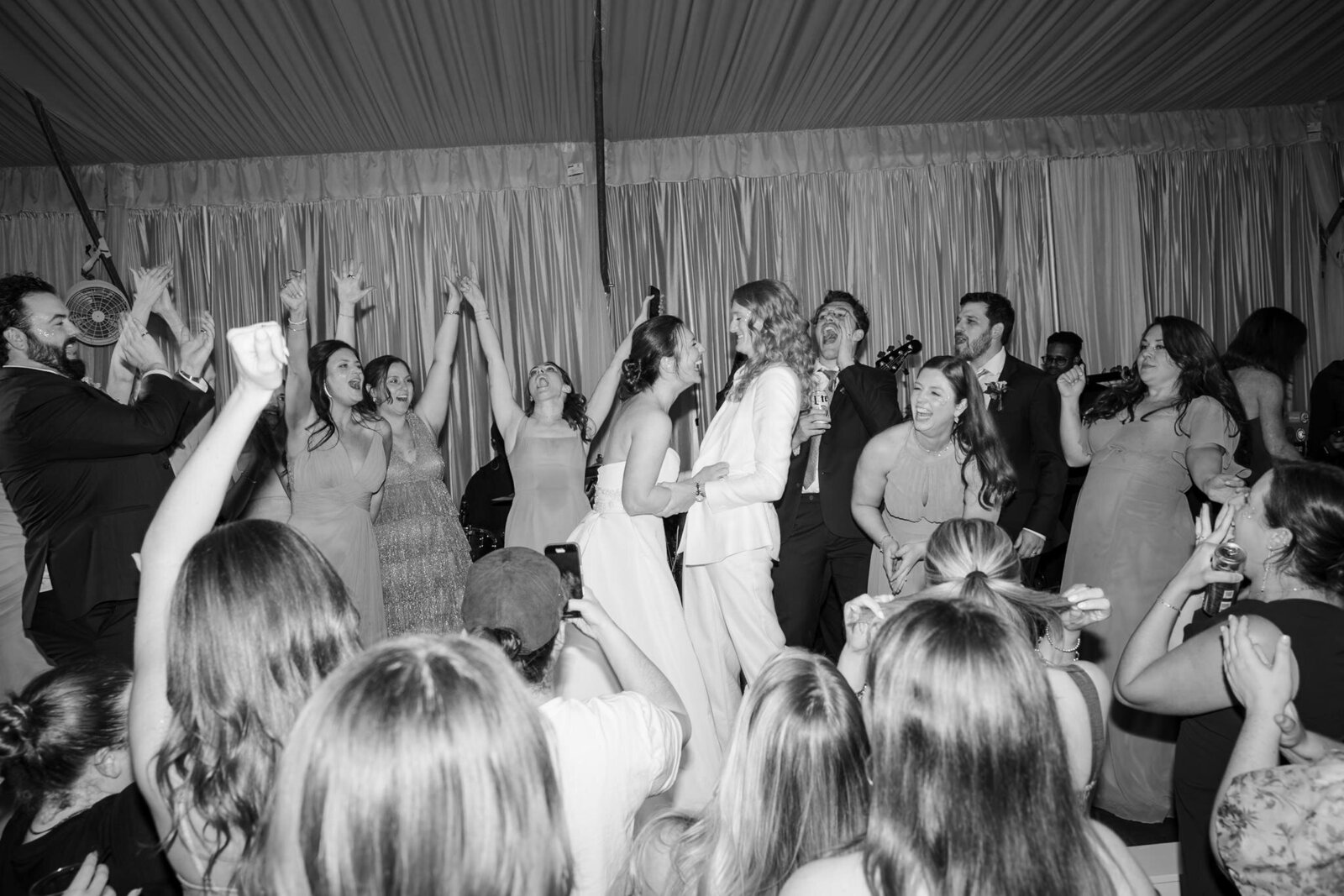 liza-amber-spring-riverwood-mansion-wedding-32