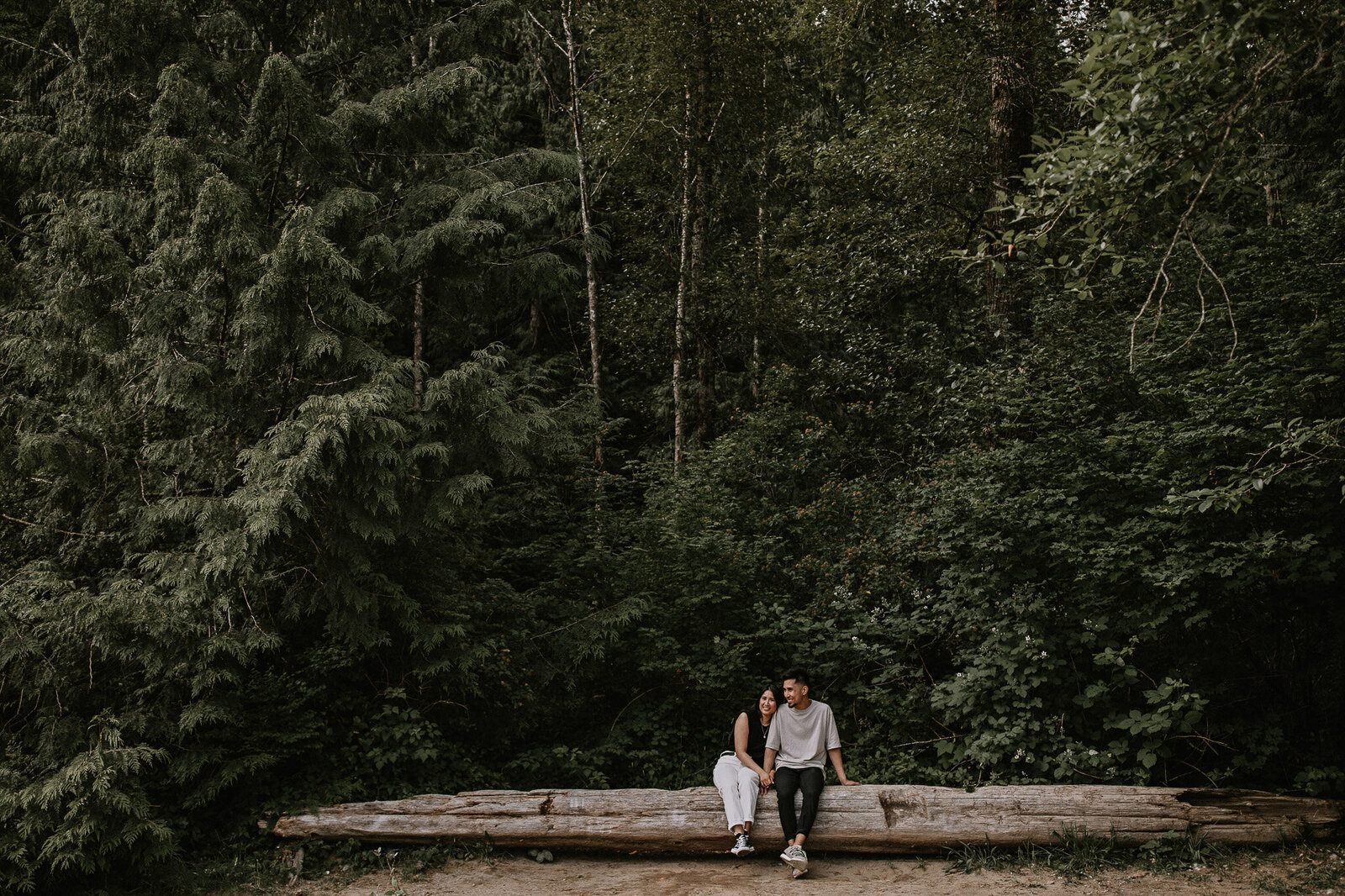 Golden-Ears-Park-Alouette-Lake-Engagement-The-Godards-13