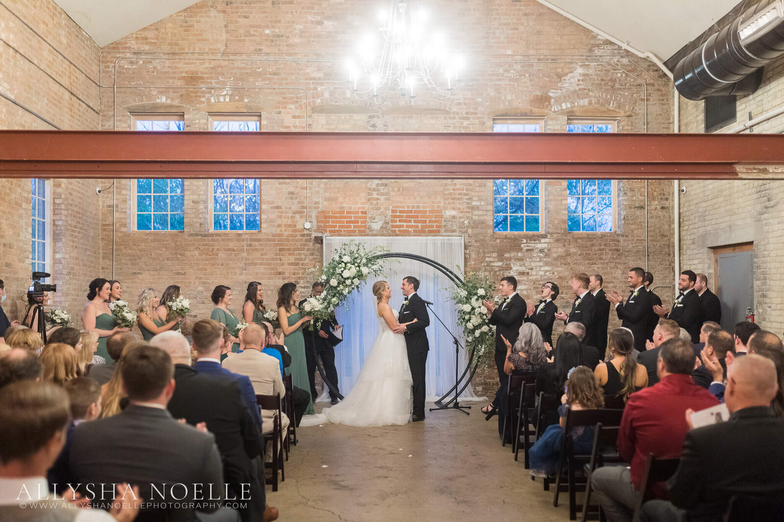 Wedding-at-The-Factory-on-Barclay-in-Milwaukee-0836
