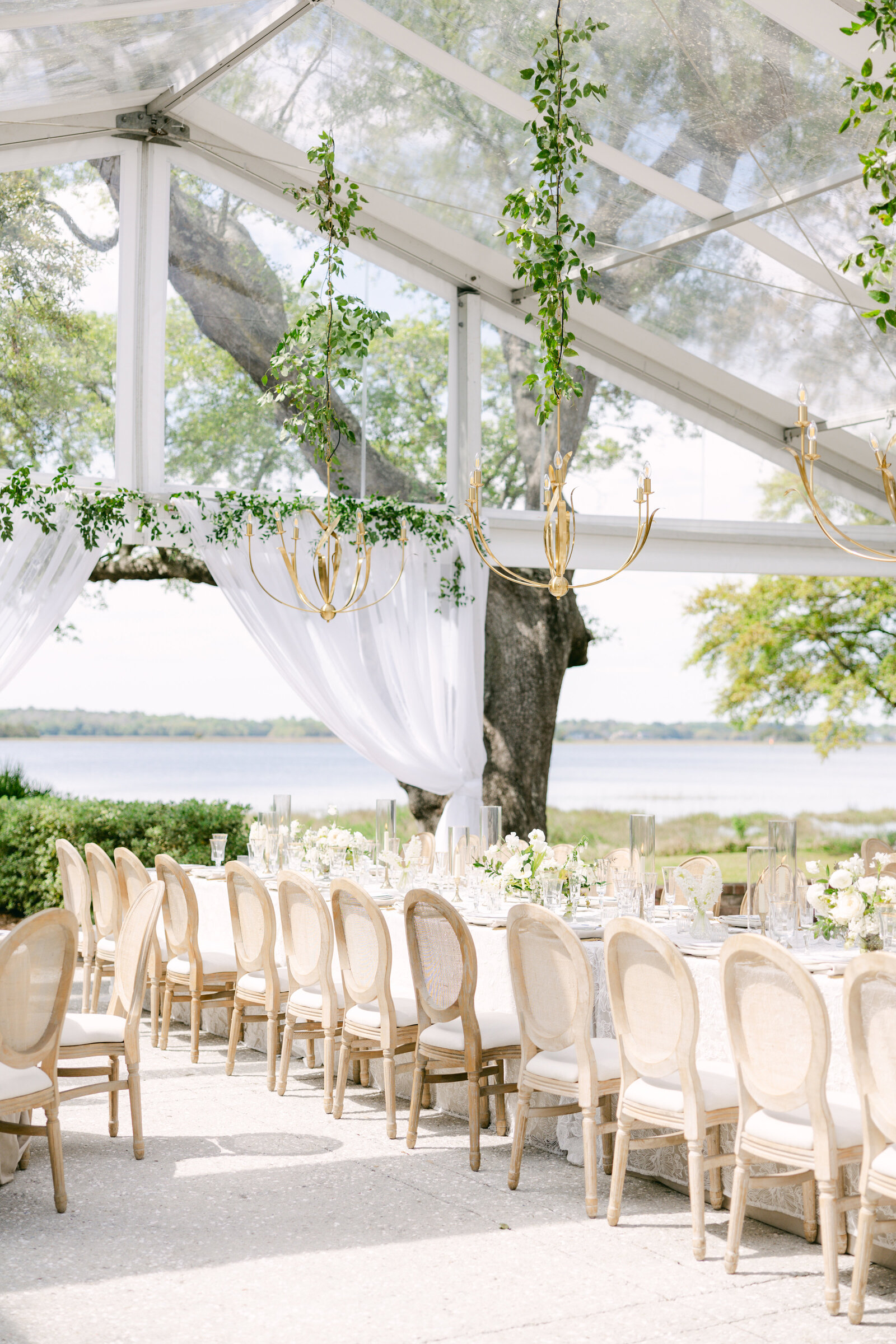 Lowndes-Grove-Reception-Tablescape