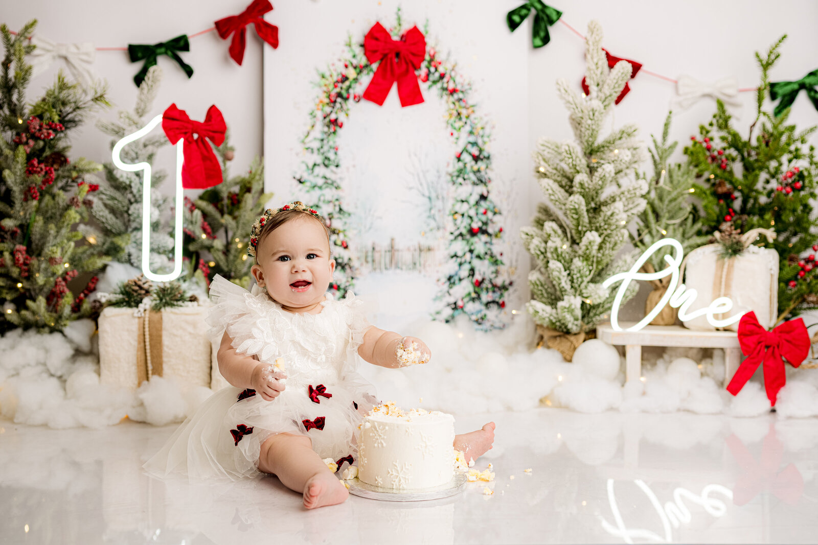 Elowyn-Cake Smash-NicSo Studio-Charlotte-1-3