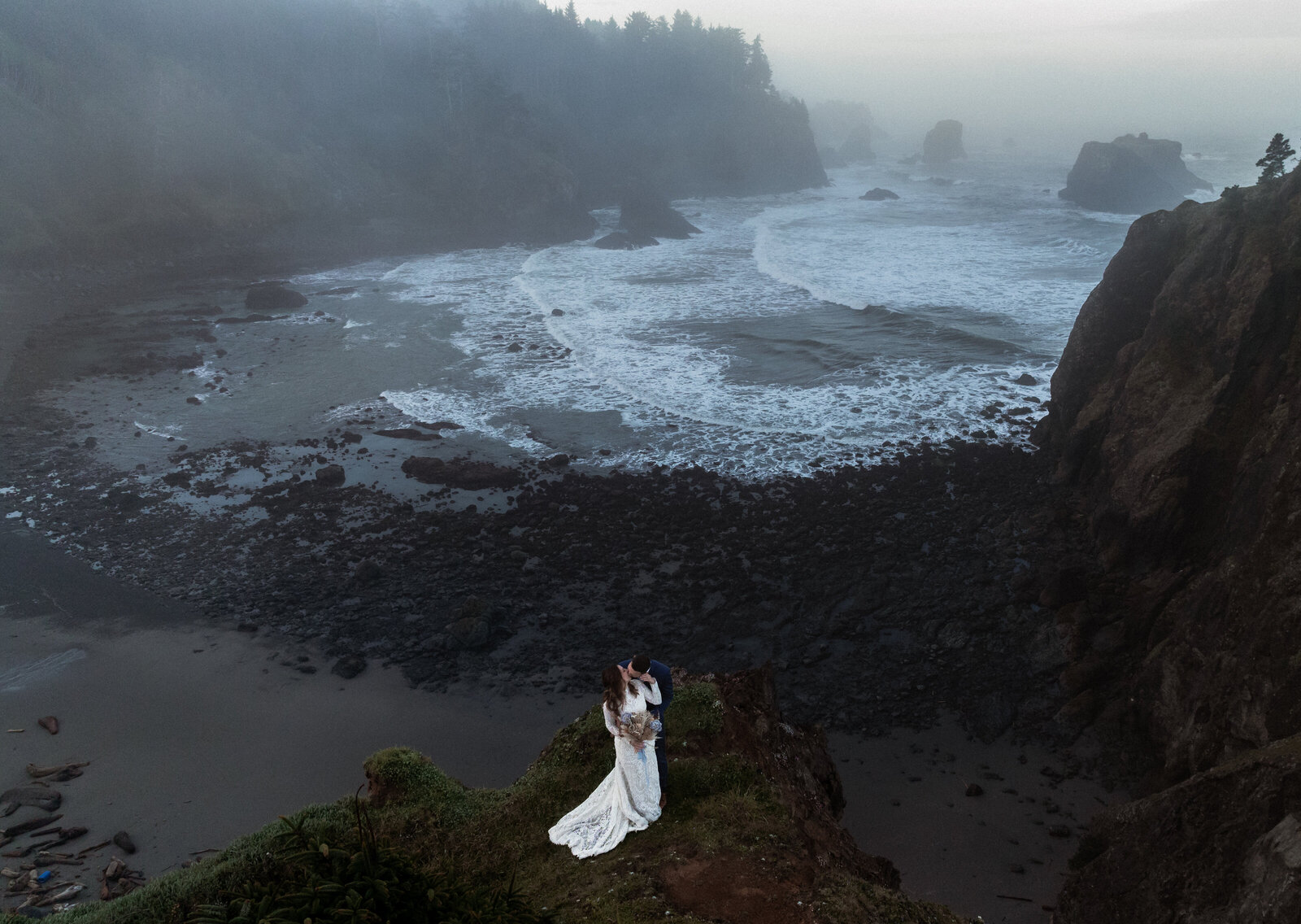 Oregon Coast Elopement Photography by Kollar – Arizona’s Premier Elopement Photographer