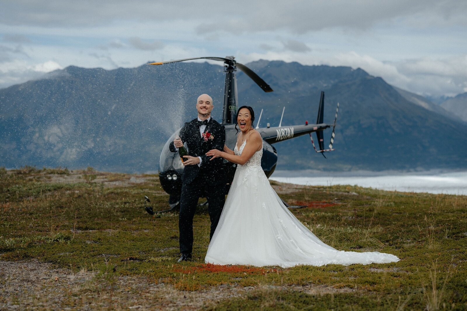 Christina+Matt_Knik-Glacier-Elopement_EmeliaKPhotography-53