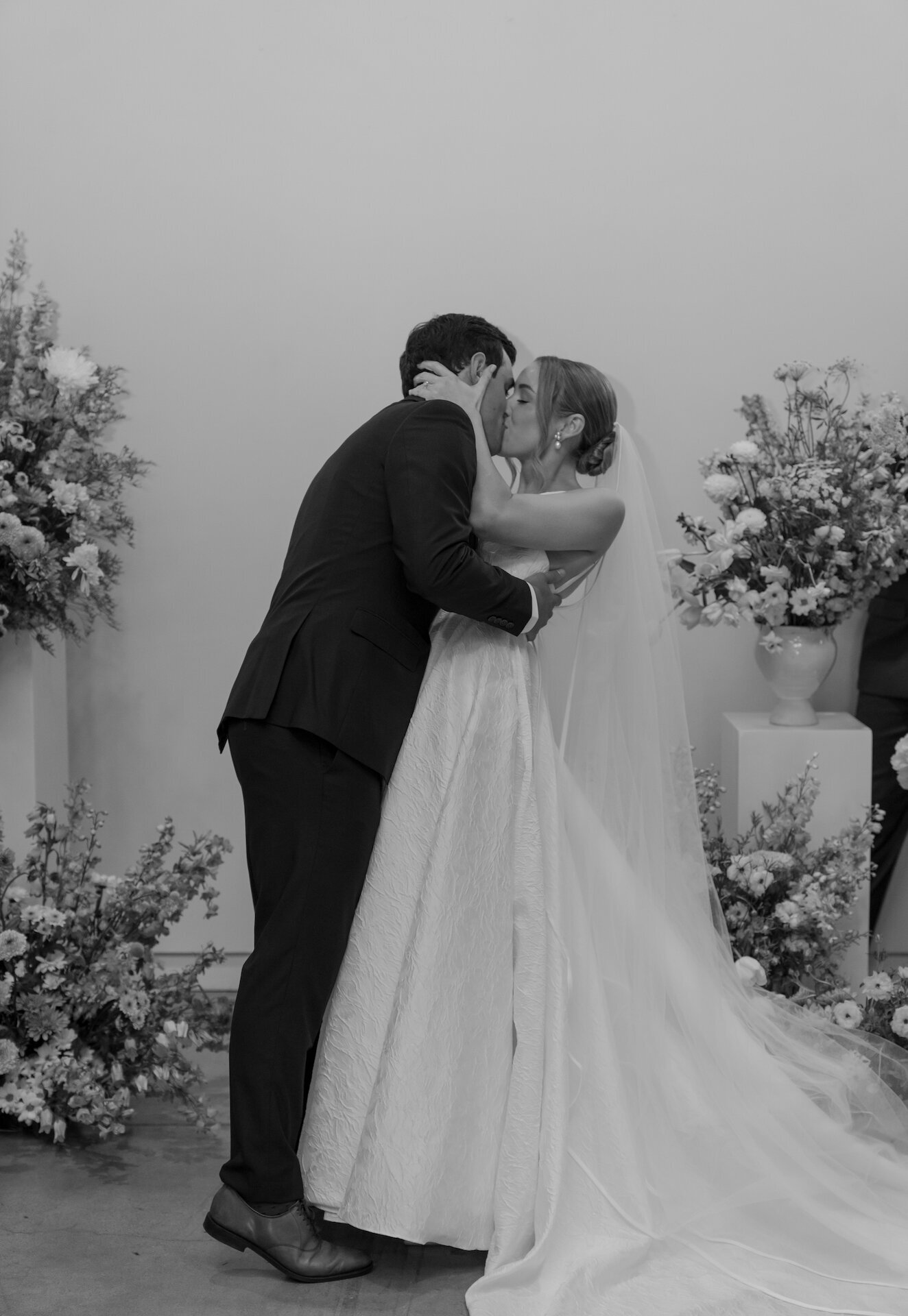 florists-in-phoenix-spring-the-clayton-house-wedding