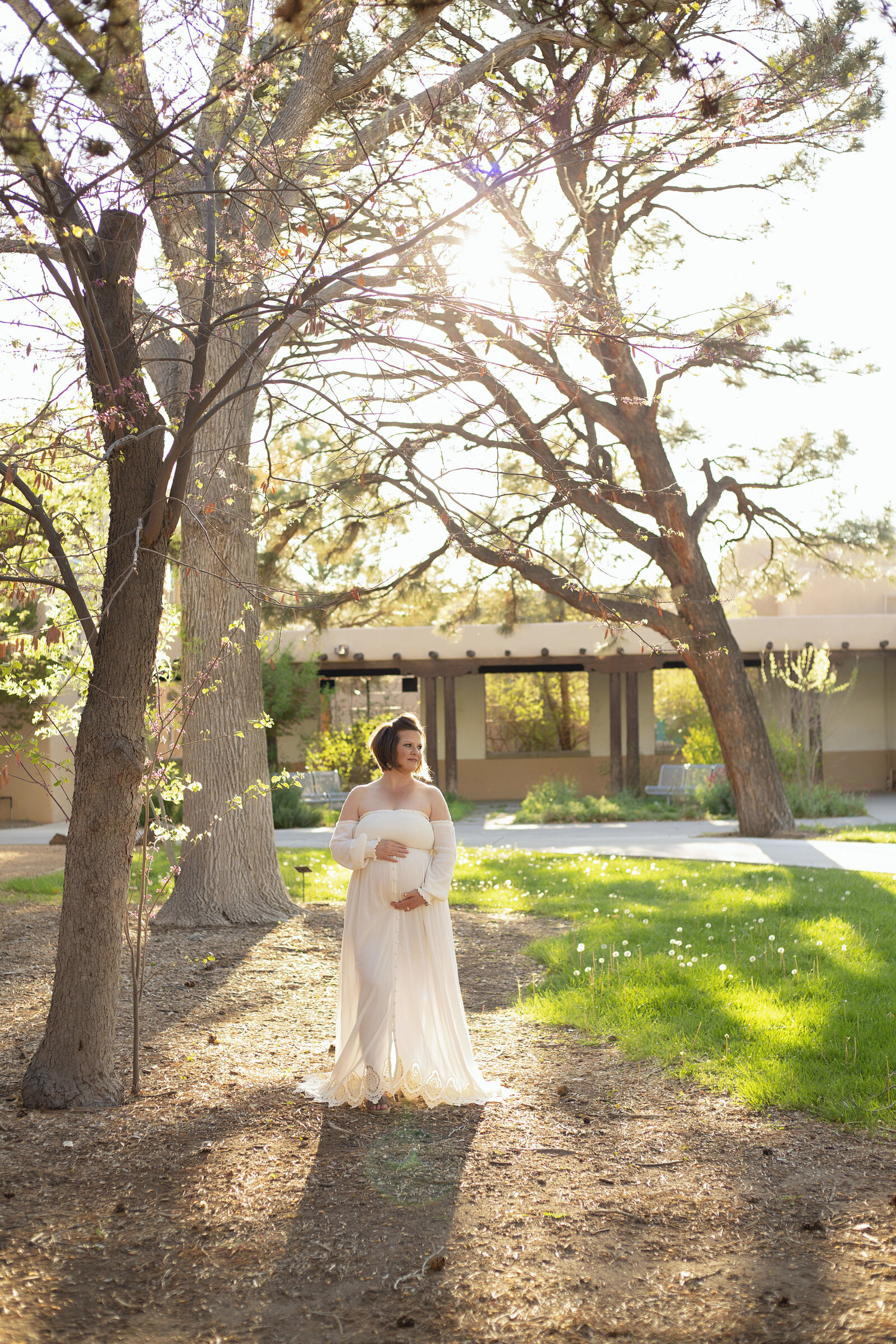 Albuquerque-spring-maternity-session-white-dress