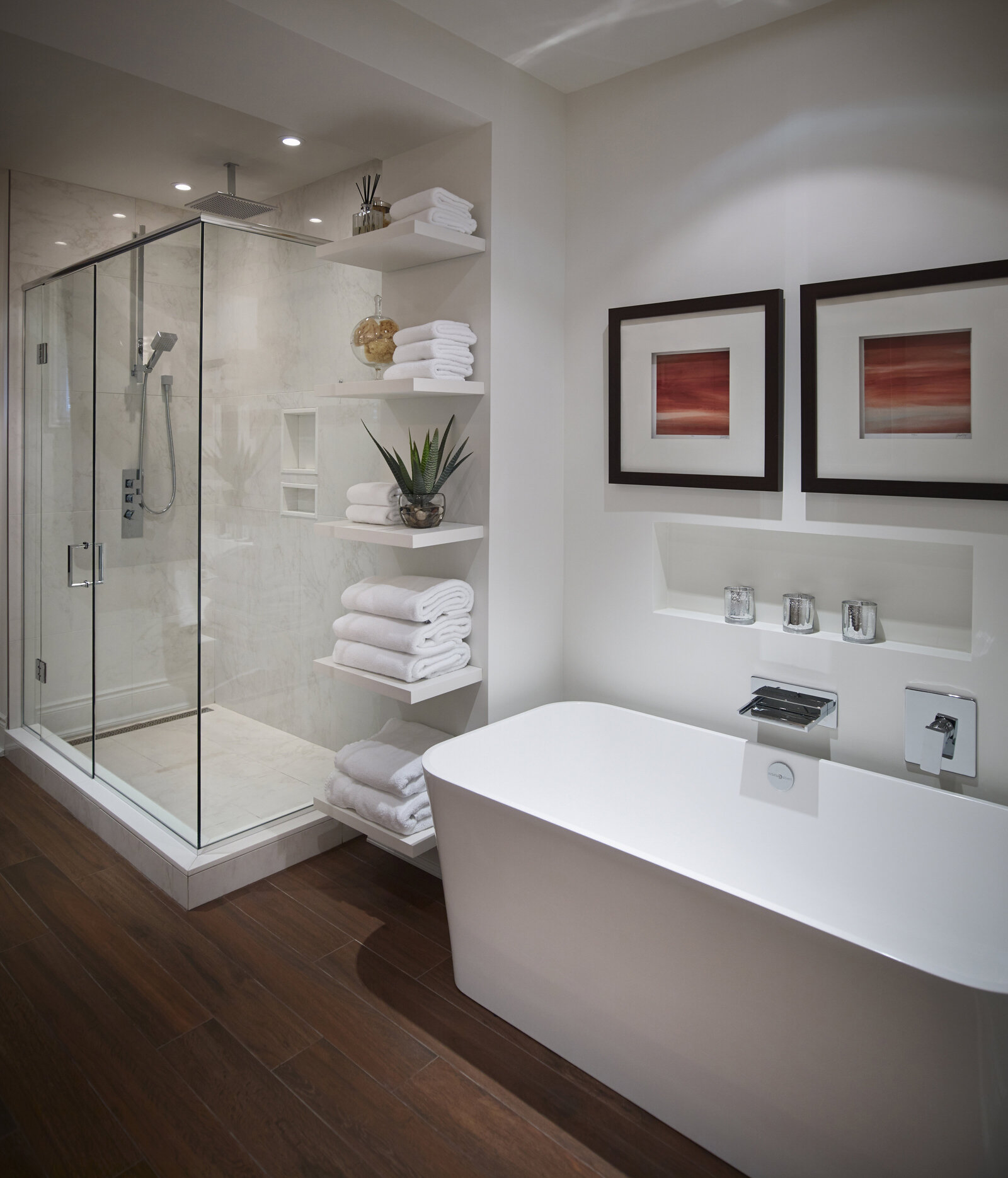 012-Dundas Valley-Interiors-Spa Bathroom-Freestanding Tub