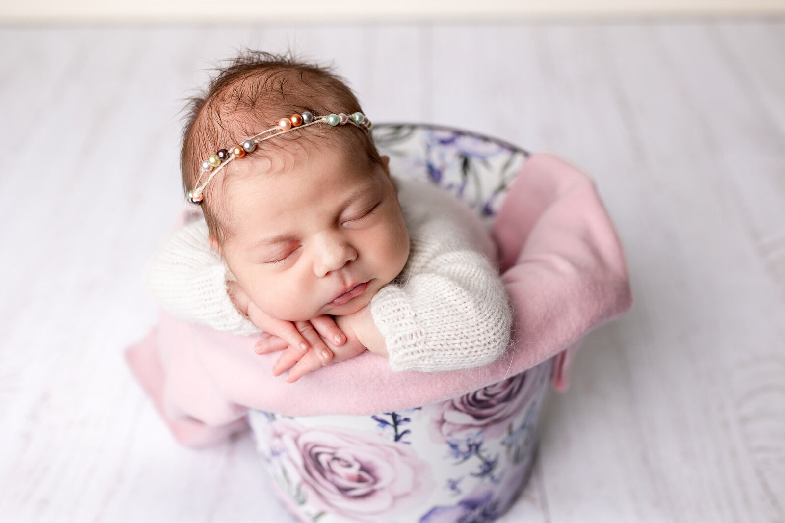 newborn-in-home-lifestyle-photography-session-frankfort-ky-photographer-baby-girl-7