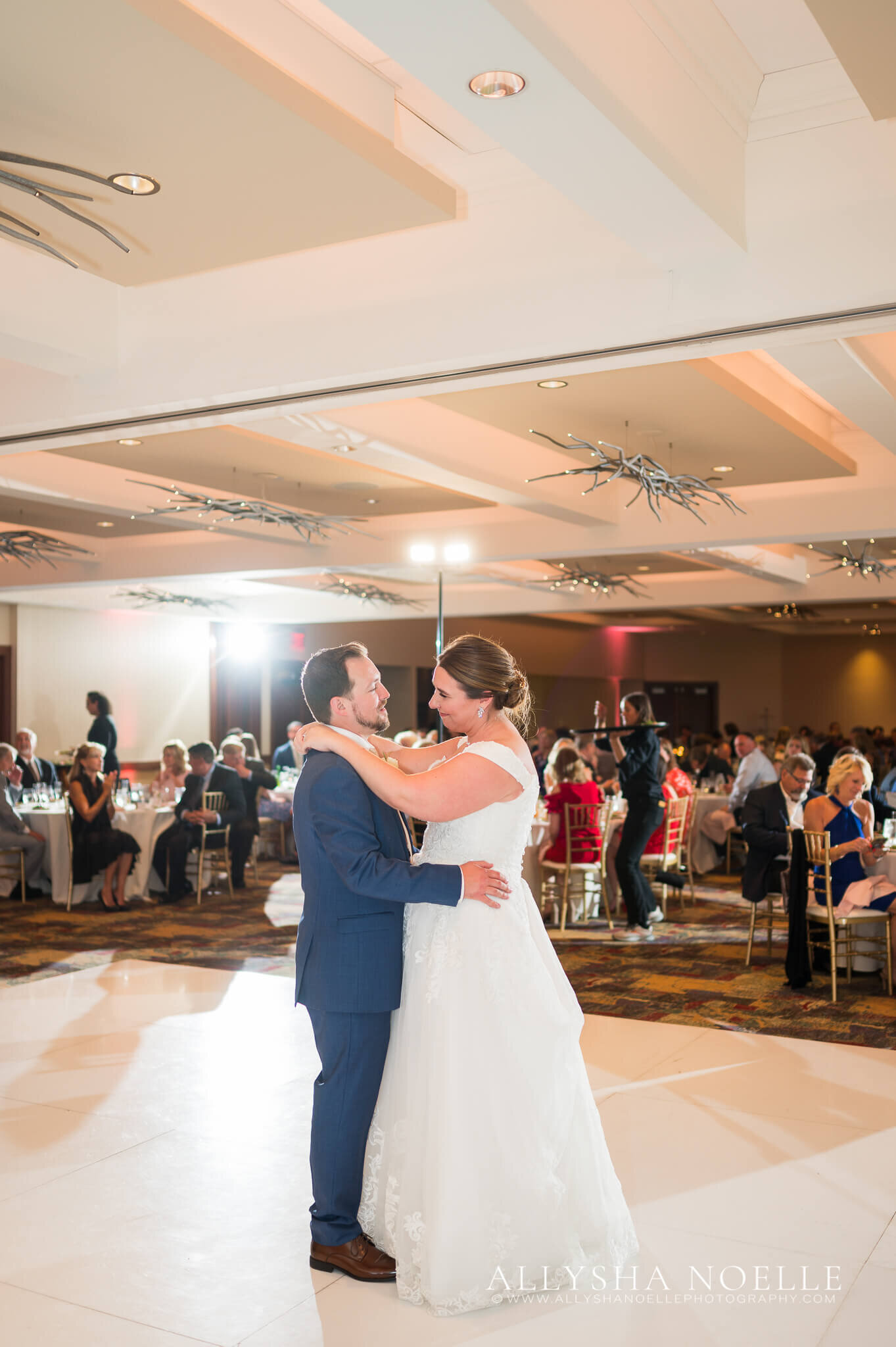 Wedding-at-River-Club-of-Mequon-760