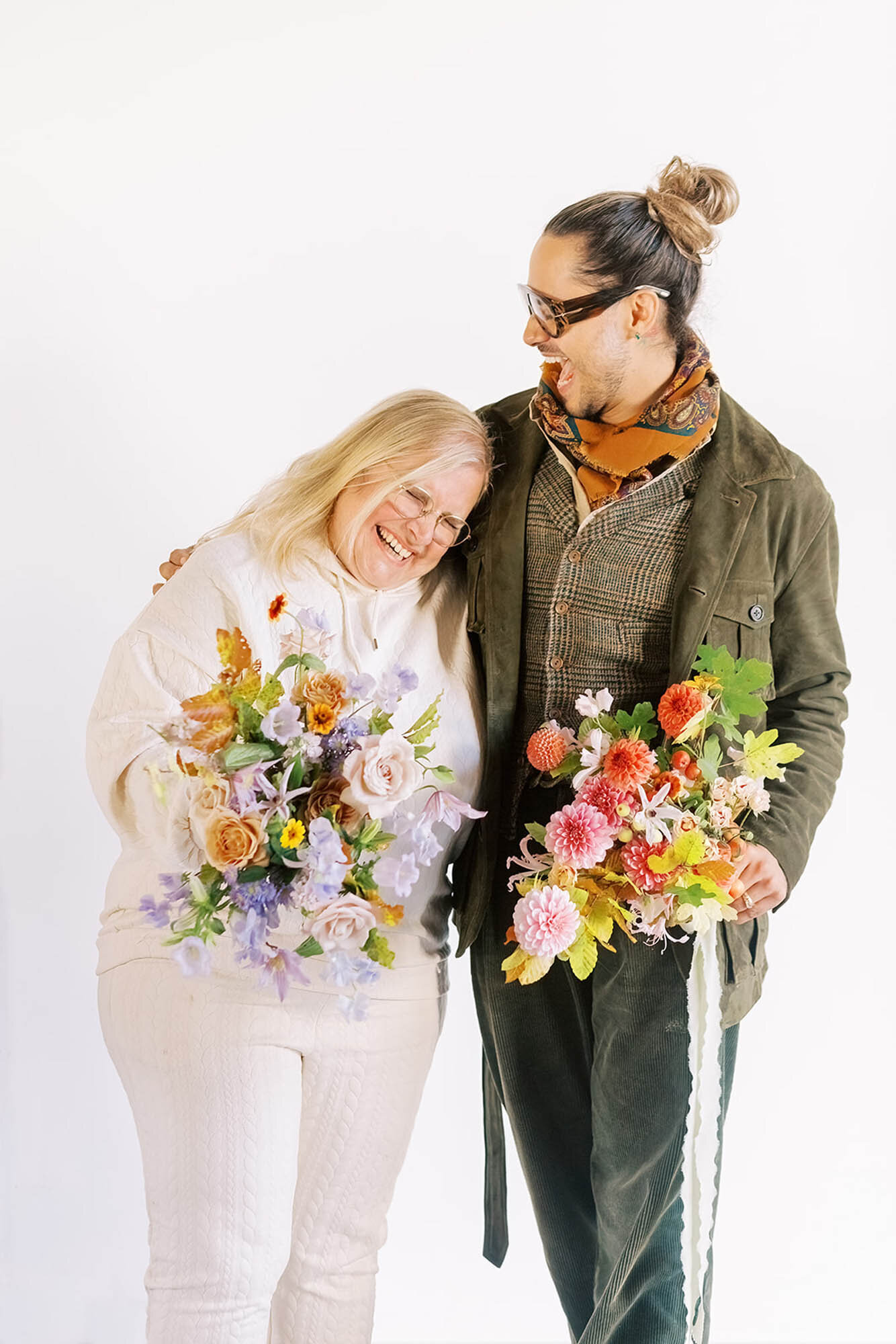 CapucineAtelierFloral-portrait-bouquet-de-mariée_37