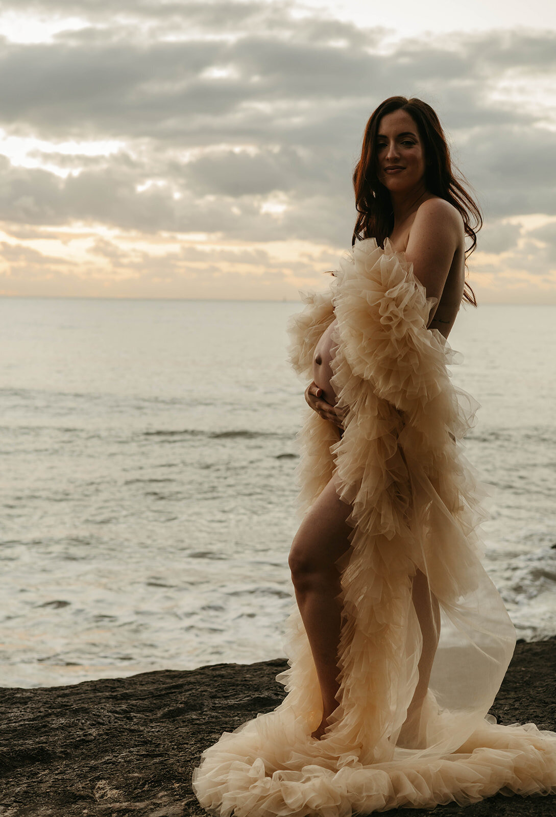 cairns maternity photographer