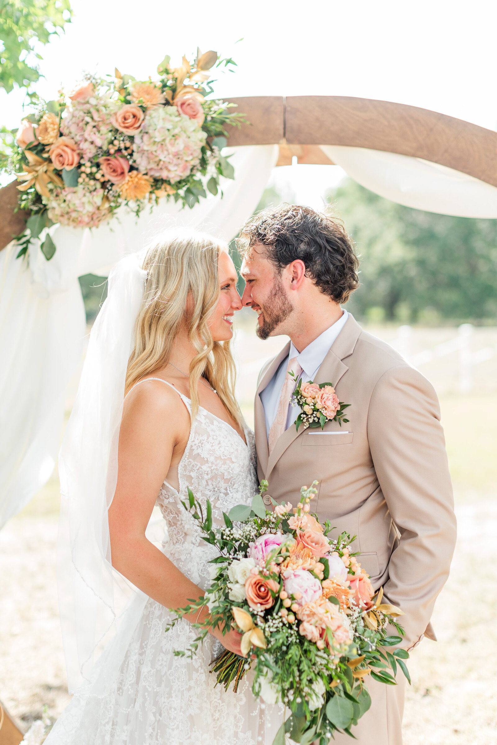 Sparrow Barn Lithia Wedding Tampa Photographer Highlights Megan Kelsey Photography-27