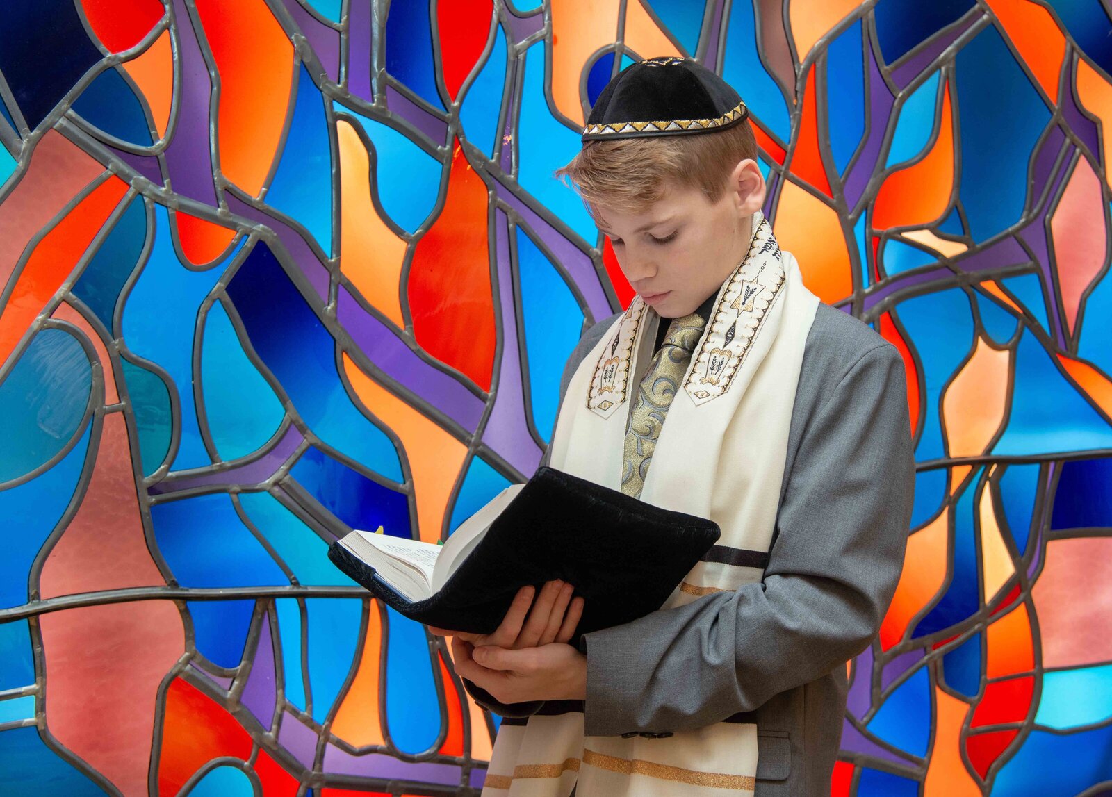 Maria-McCarthy-Photography-Bar-Mitzvah-stained-glass