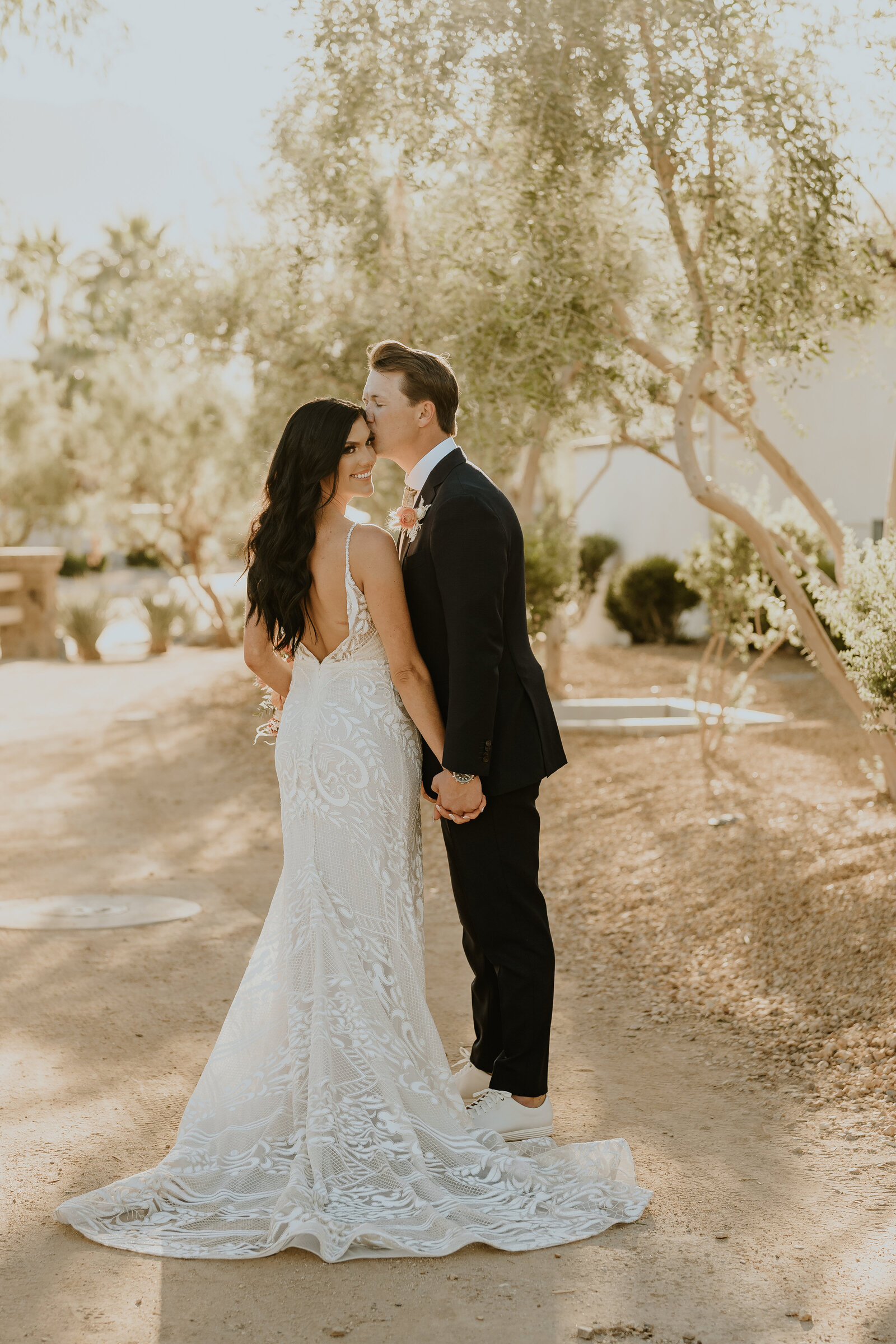 Temecula, California Wedding photographer Yescphotography Bride and Groom share a precious moment