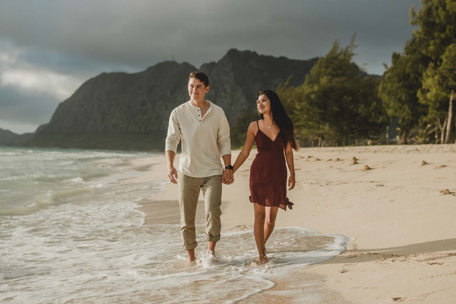 couple-engagement-beach-Oahu-Hawaii