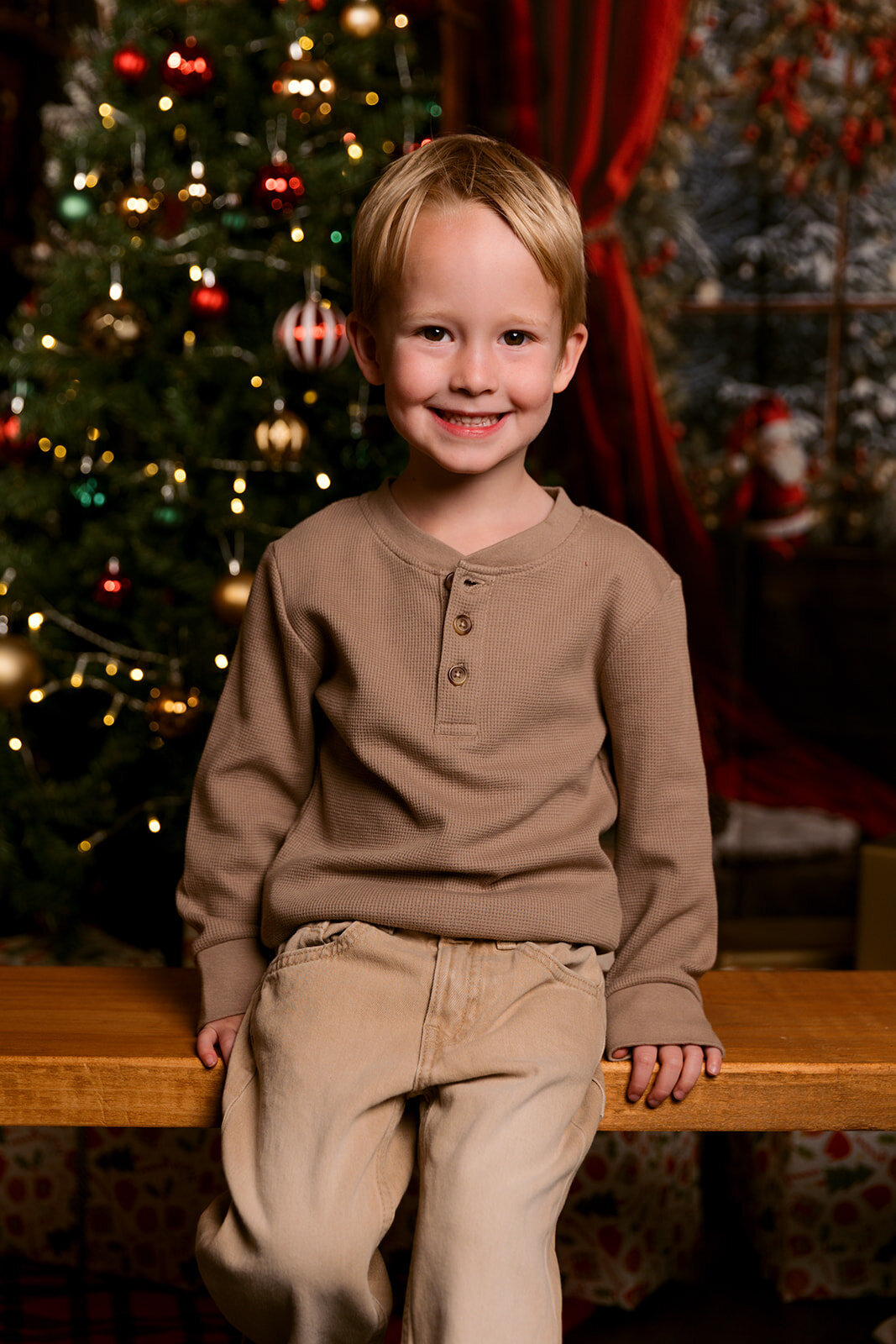 Travis & Benny Studio - Higgins Xmas Mini-7