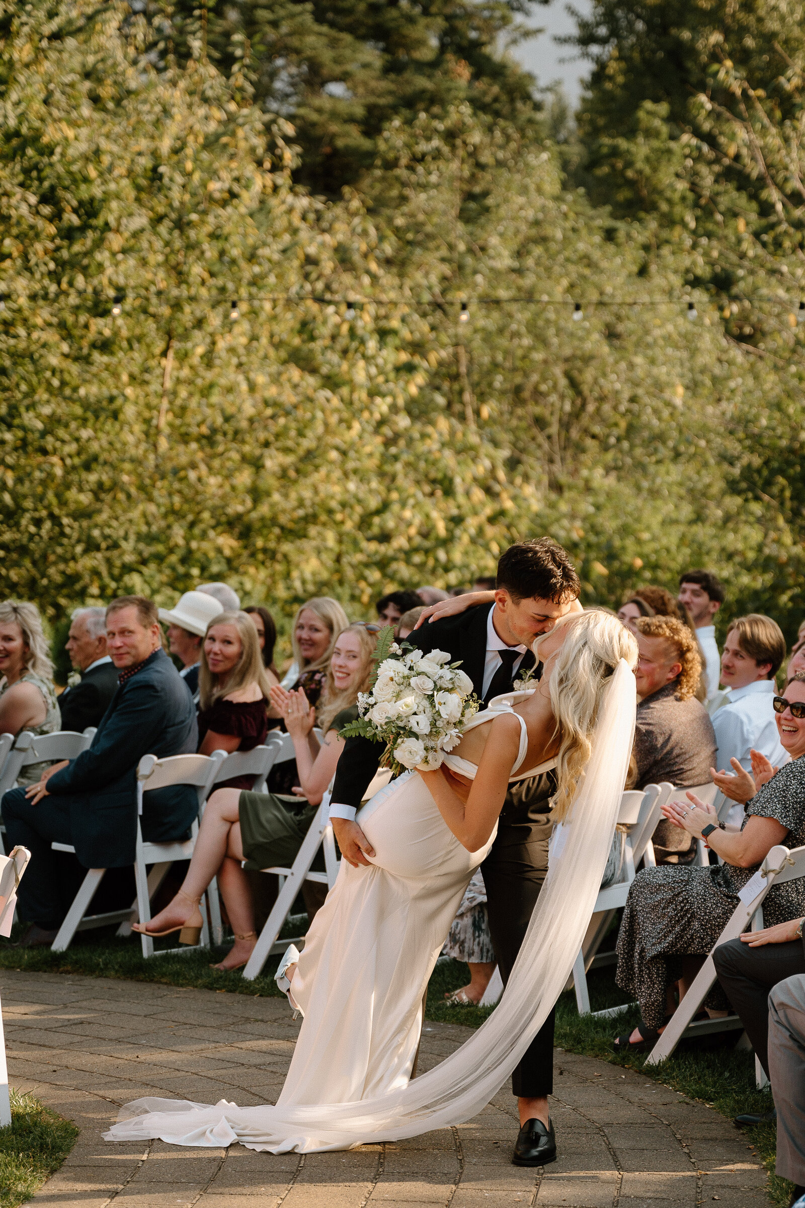 Wedding photograph taken by Vancouver Washington Wedding Photographer at Cape Horn Estates