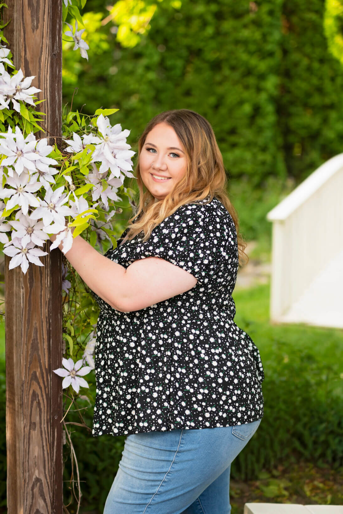 Senior-Pictures-at-The-Gardens-Wedding-Center-3