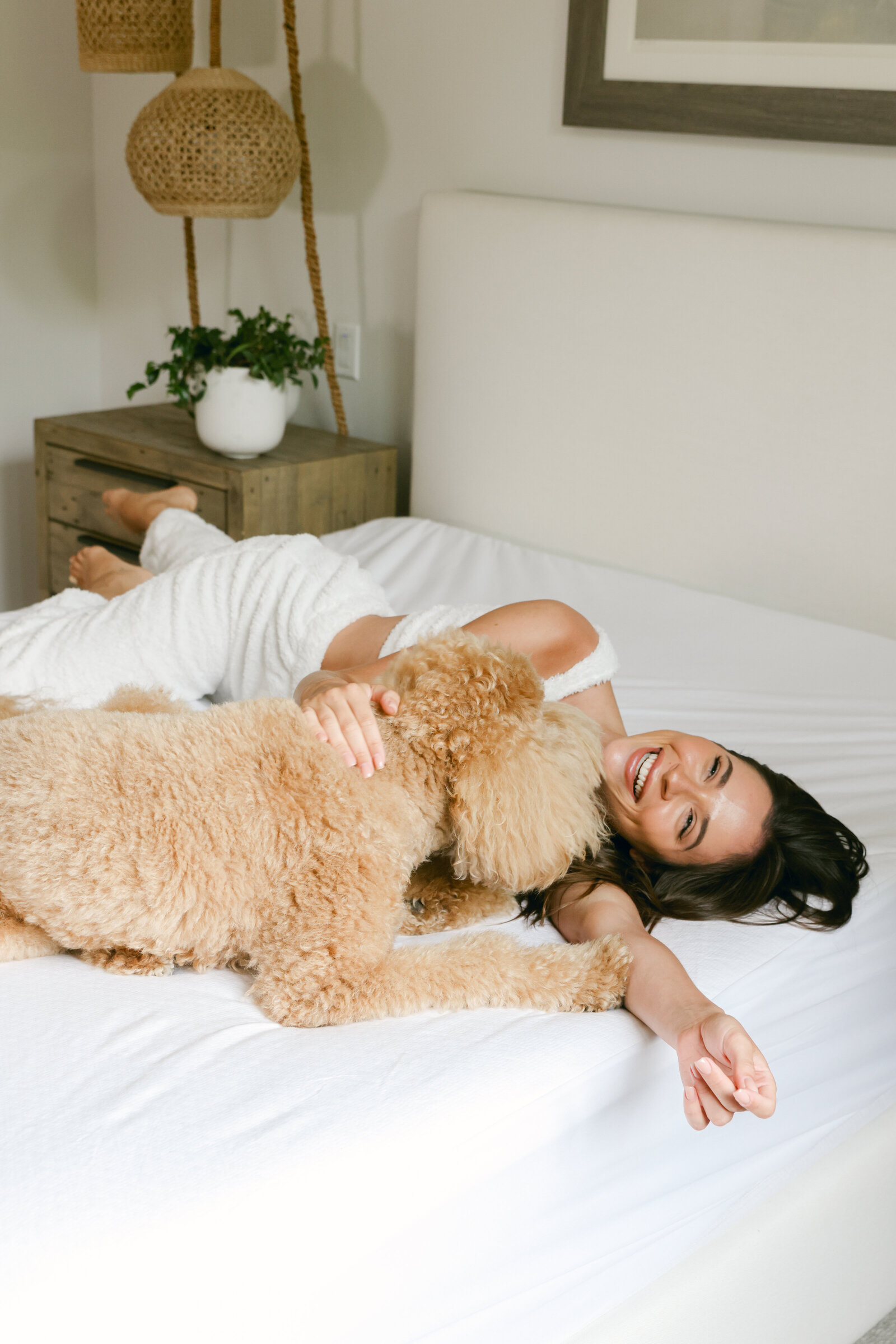 Commercial Lifestyle photographer san diego orange county los angeles model with bedding linen and products brooklinen organic company luxurious