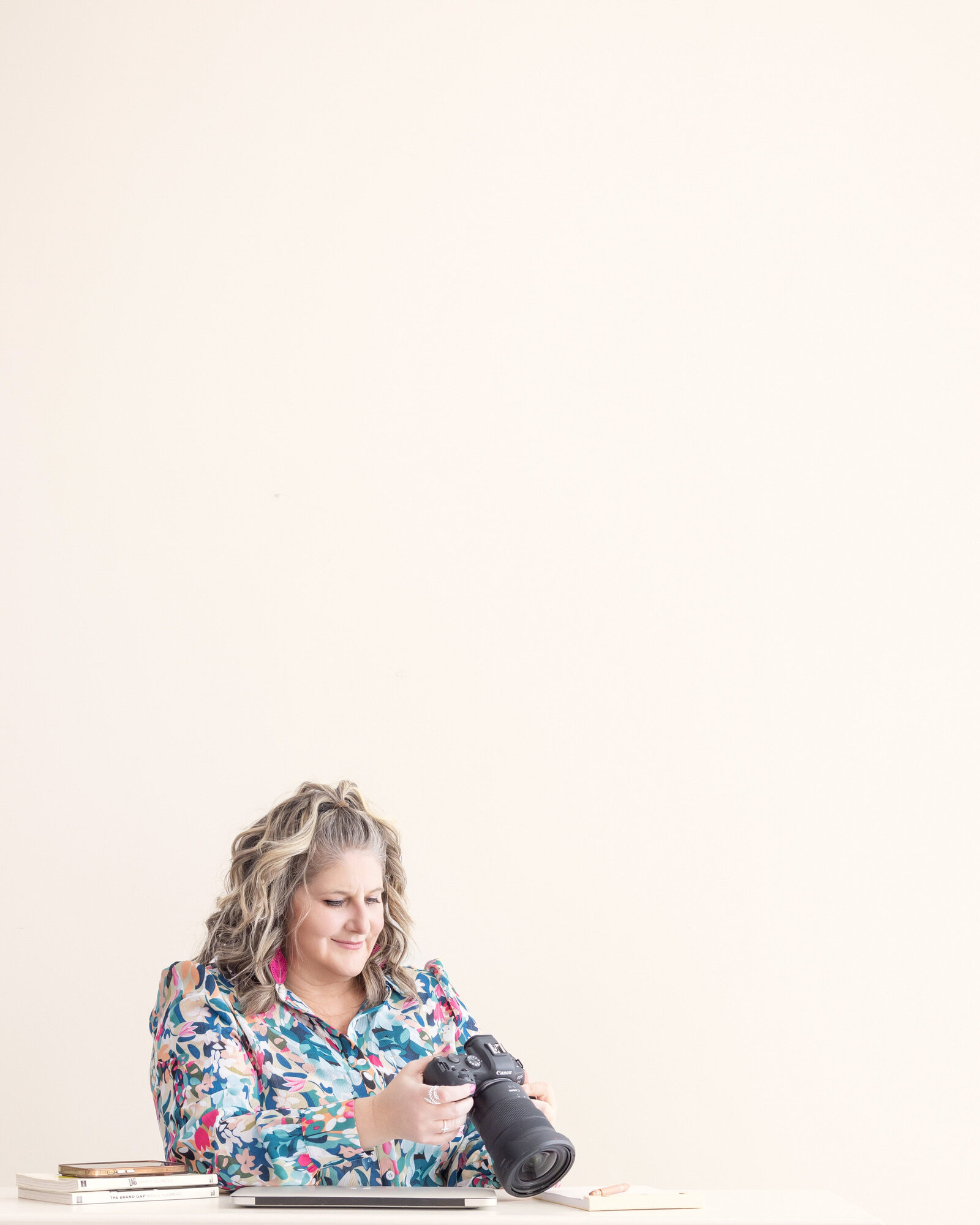 cincinnati-brand-strategist-photographer-your-brand-compass-7624