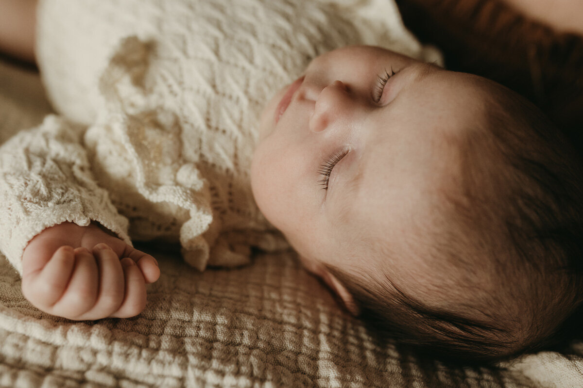 newbornshoot-nijmegen-wijchen-gelderland-newbornfotograaf-blinkend-beeld