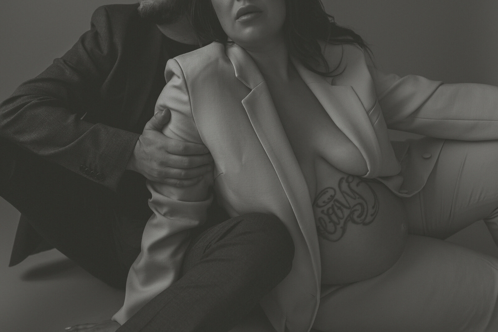 Couples-maternity-photos-19