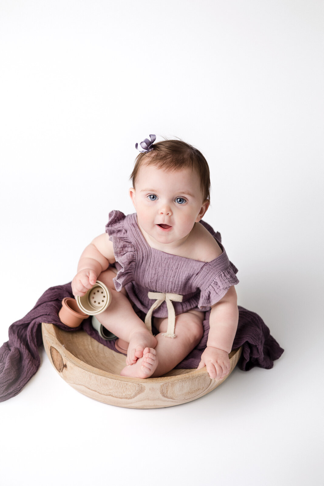 in-home_milestone_photography_session_9_month_old_sitter_session_Frankfort_KY_photographer