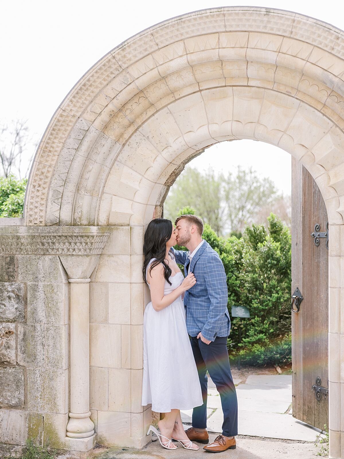 Anna-Wright-Photography-National-Cathedral-Engagement-Session_1130