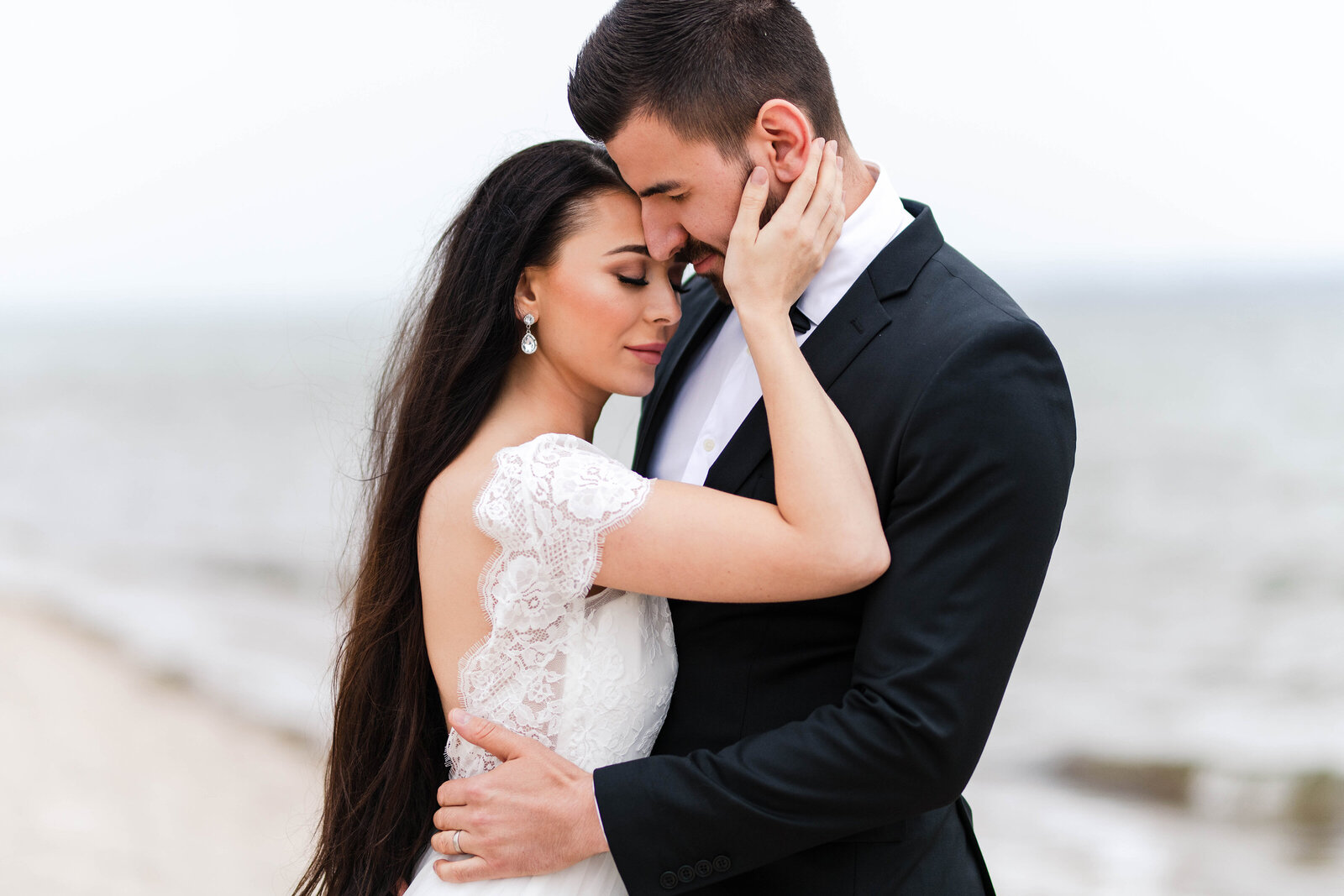 Wedding photography at the beach in Sweden