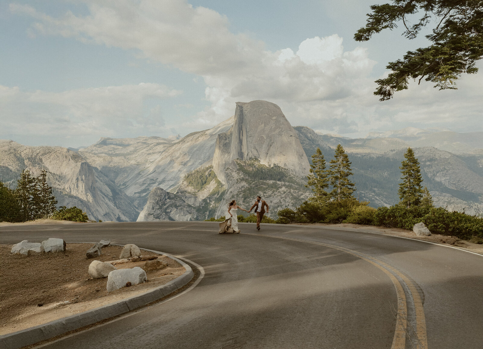 bride and groom eloping at glacier point in yosemite