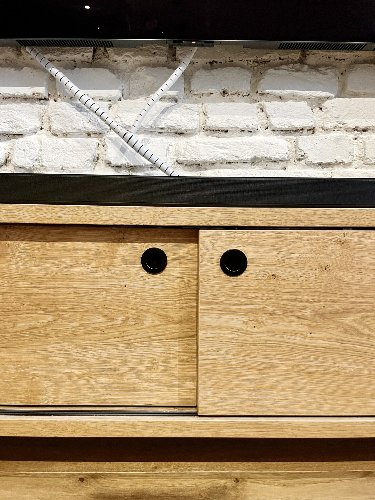 detail-knihovna-design-praha-studiomi