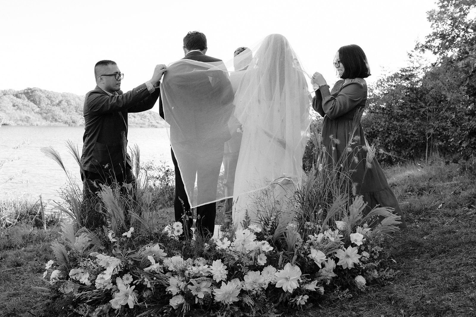 Angela & Noah - Martha_s Vineyard Wedding- Larisa Stinga Photography -627-221022